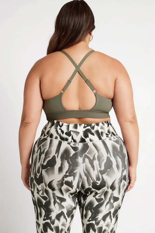 Adjustable Strap Ribbed Cross Back Sports Bra 322