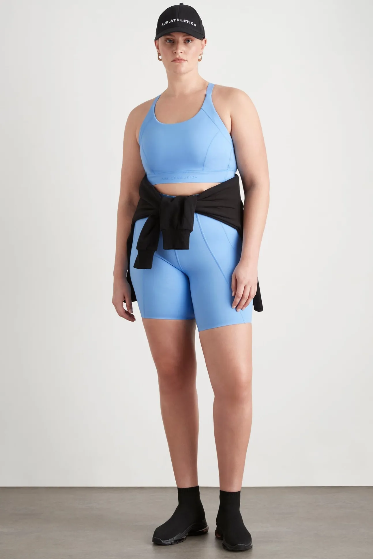 adjustable_strap_sports_b_11-3.webp Adjustable Strap Sports Bra 321