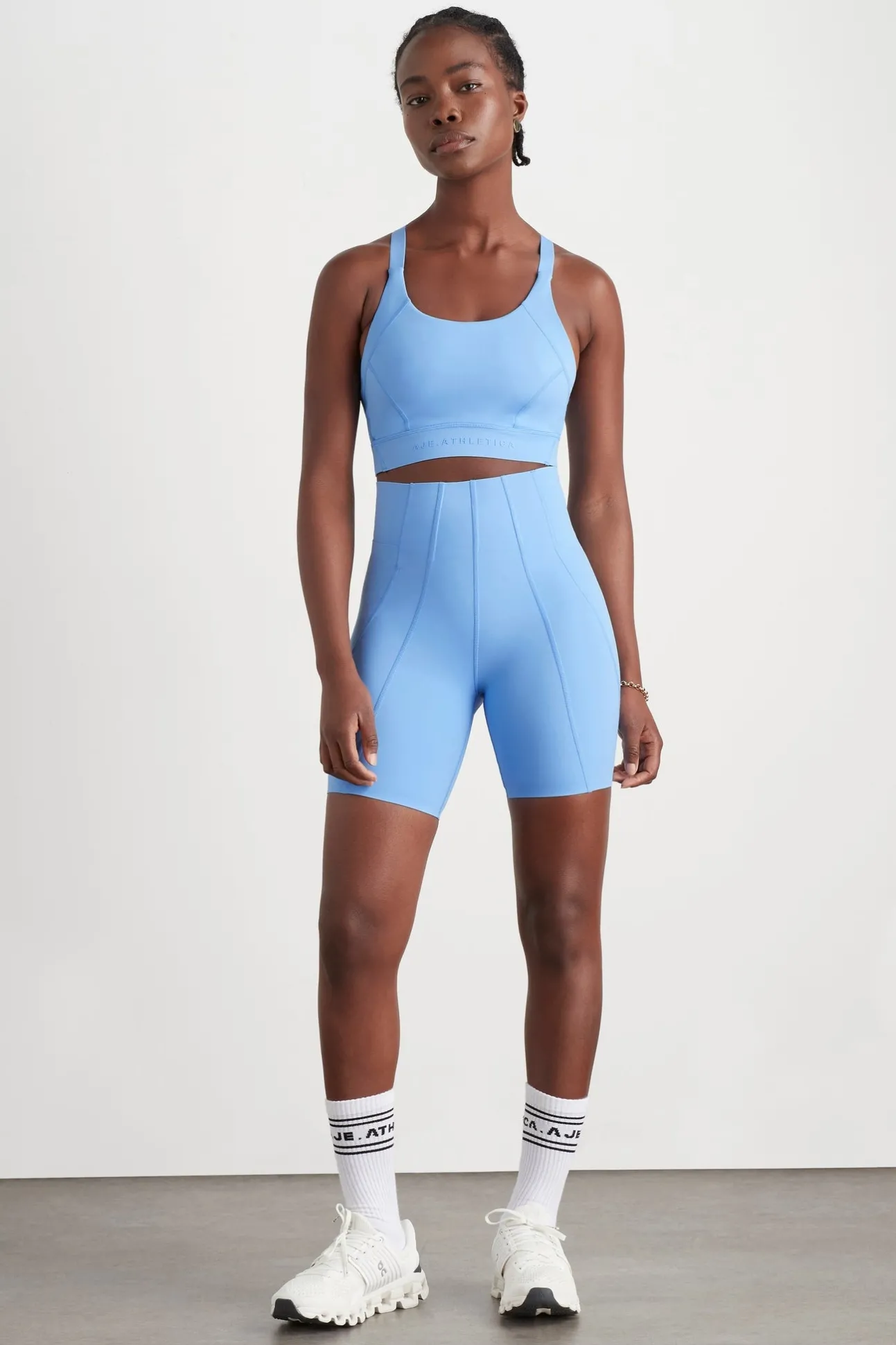adjustable_strap_sports_b_3-3.webp Adjustable Strap Sports Bra 321