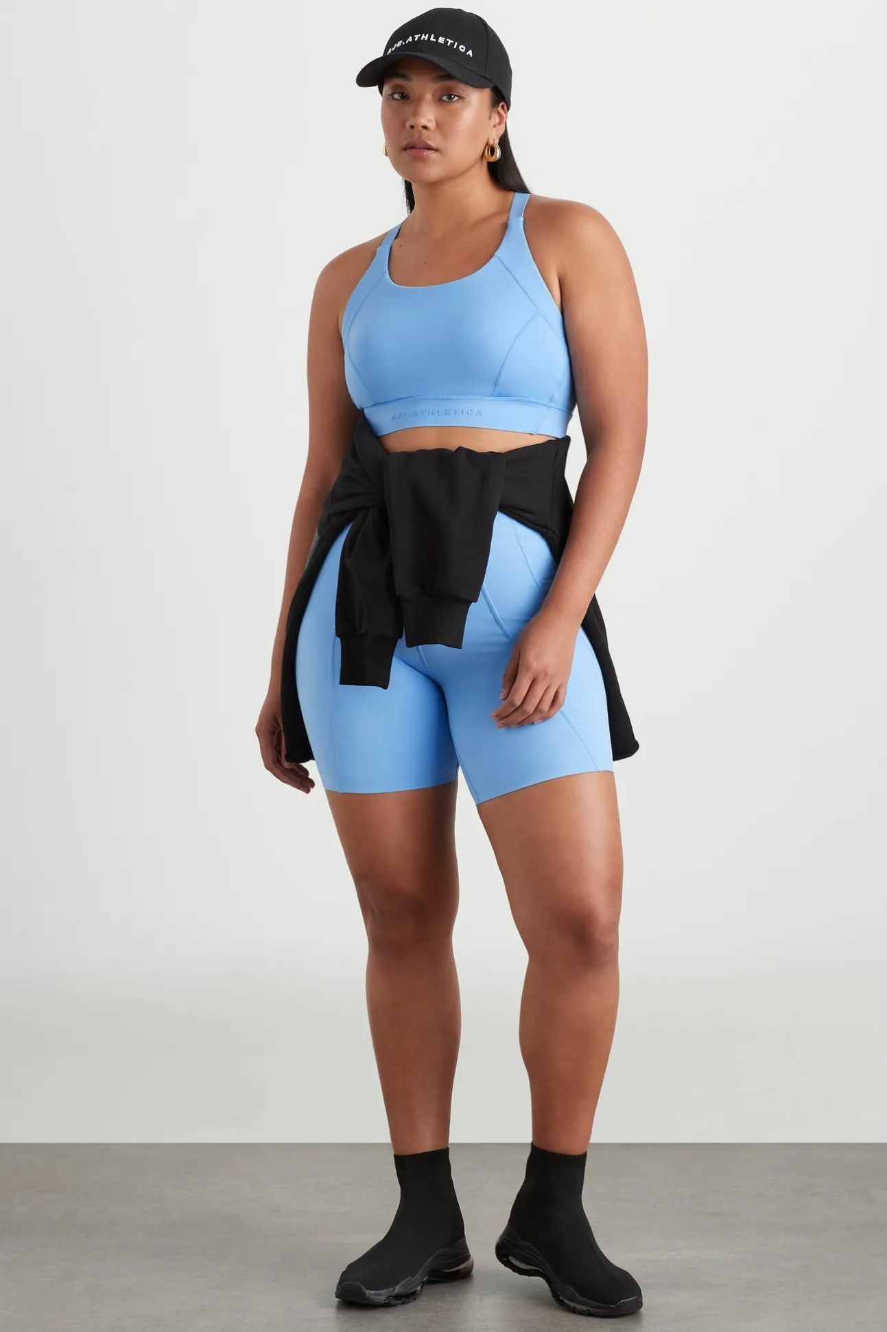 adjustable_strap_sports_b_6-3.webp Adjustable Strap Sports Bra 321