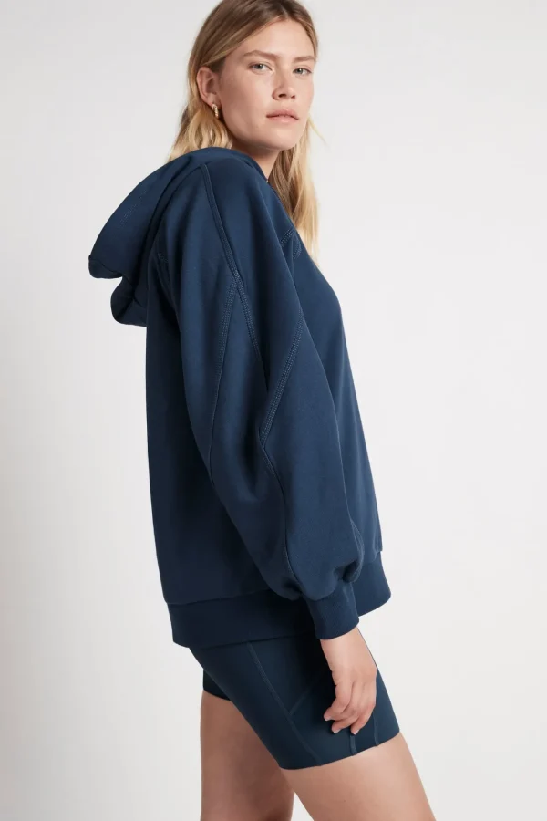 All Rounder Hoodie 410
