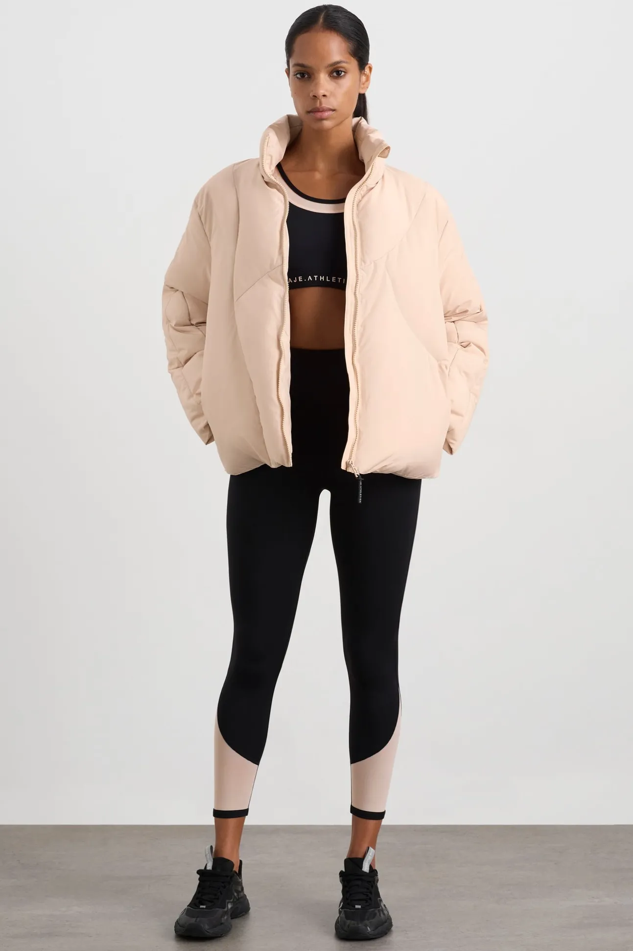 asymmetric_panel_puffer__2.webp Asymmetric Panel Puffer 756