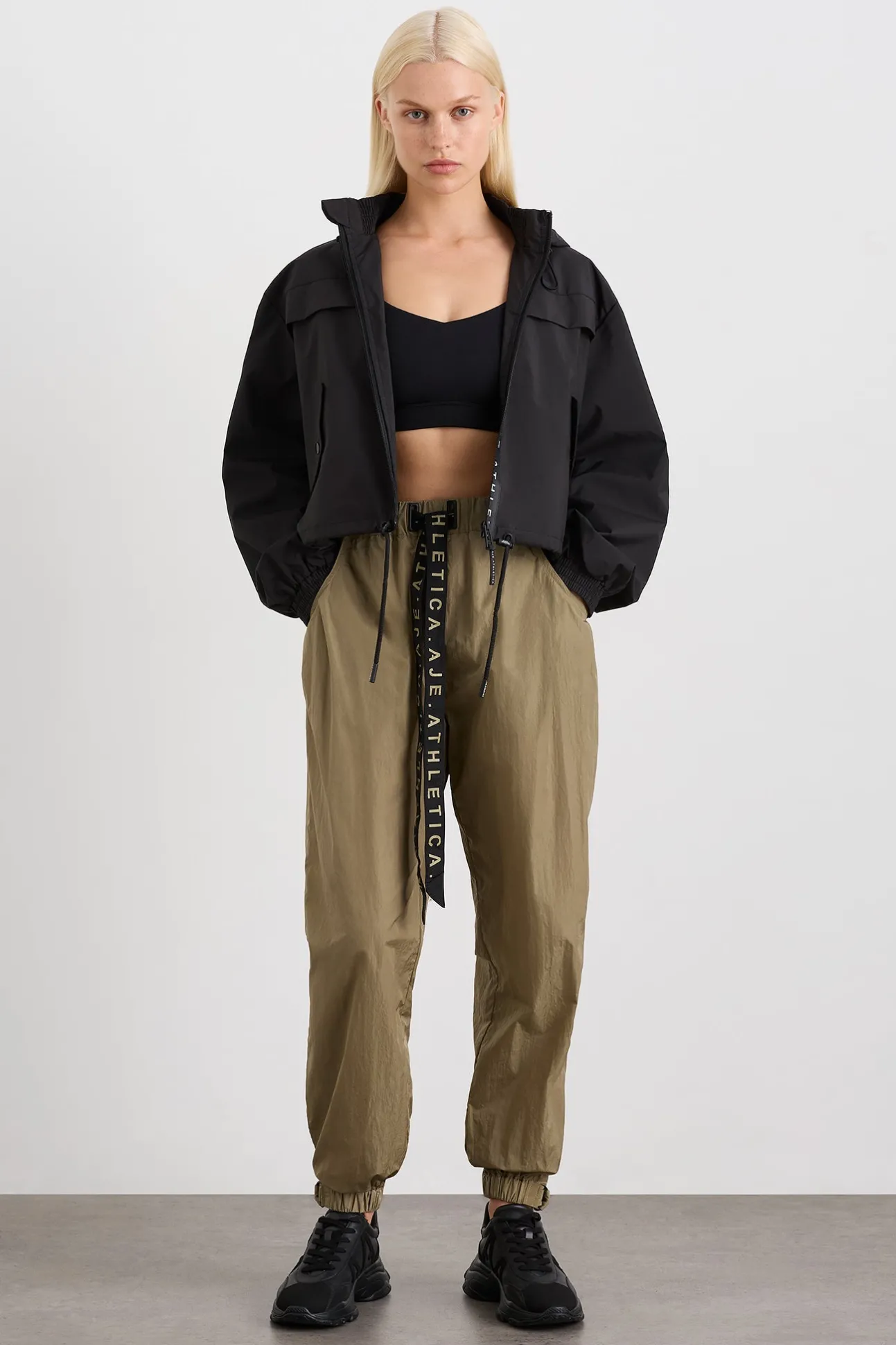 belted_windbreak_pant__3.webp Belted Windbreak Pant 502