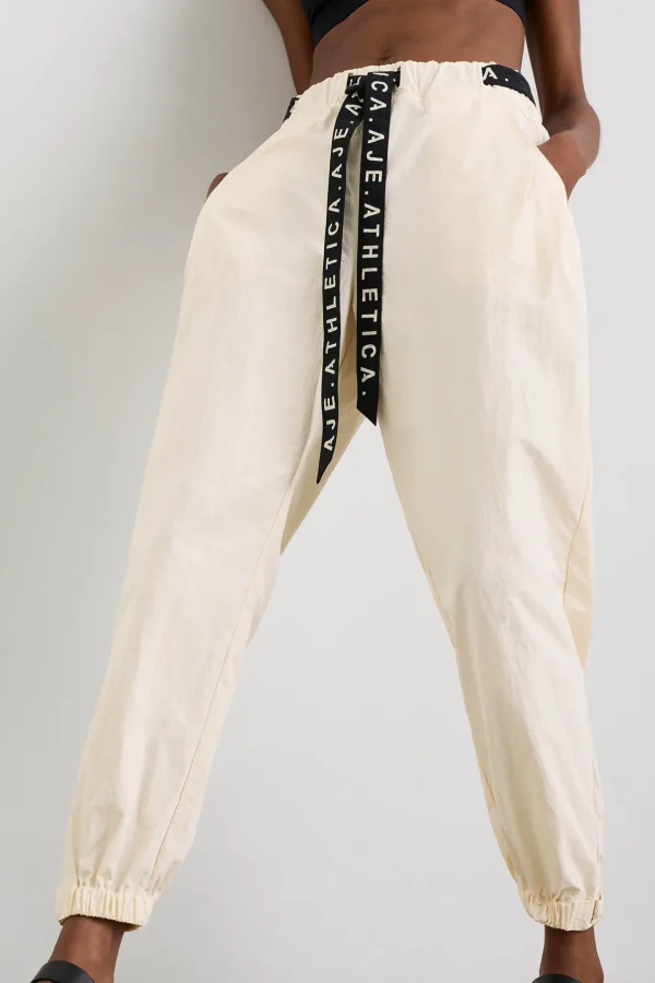 Belted Windbreak Pant 502