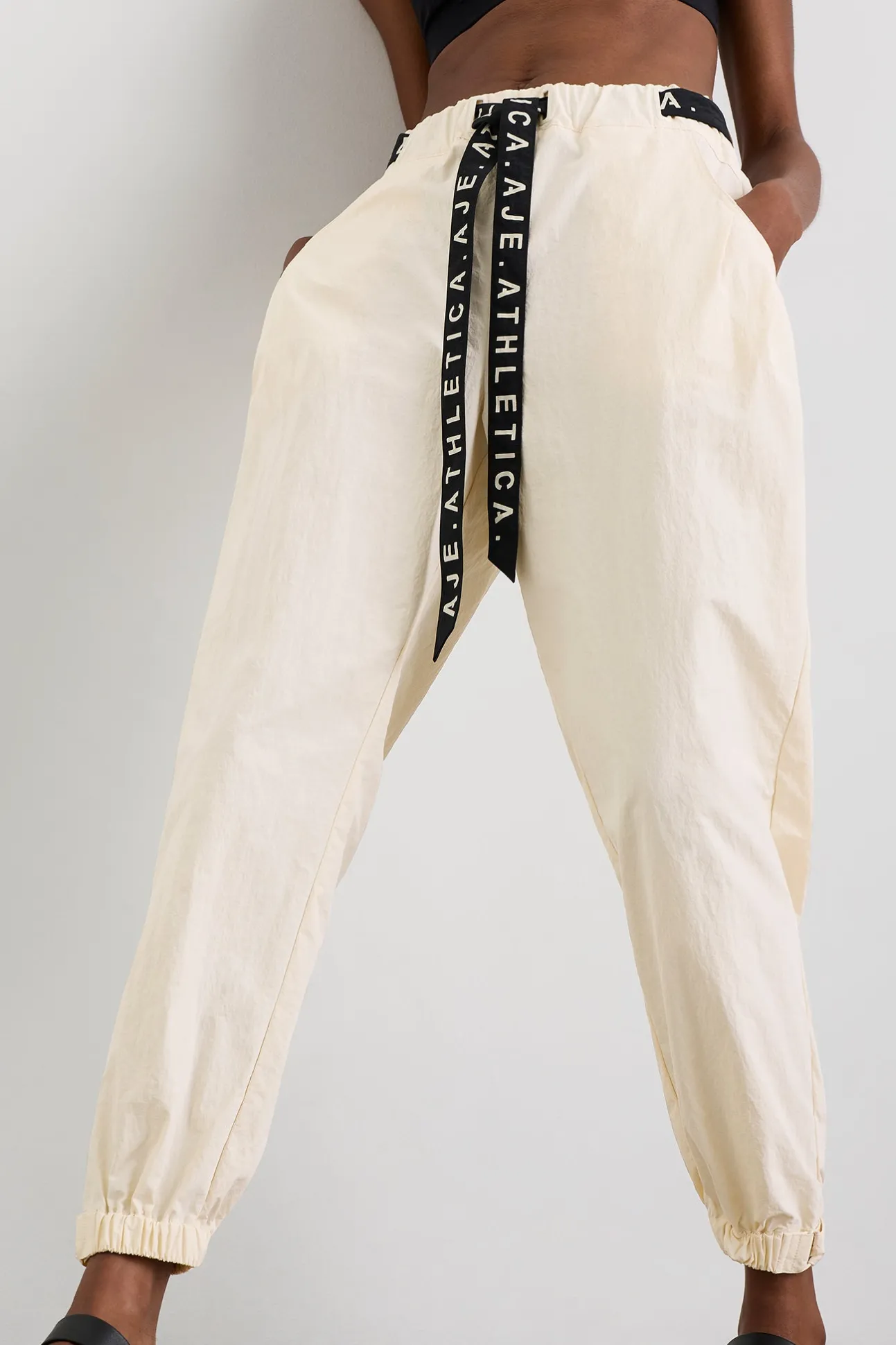 belted_windbreak_pant__4-2.webp Belted Windbreak Pant 502