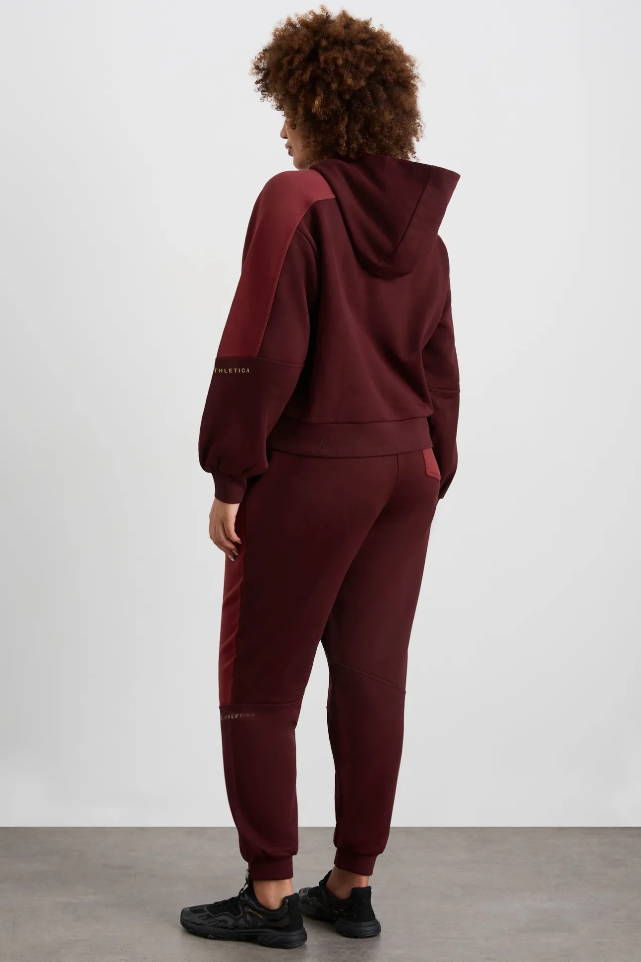 boxy_cropped_hoodie__12.webp Boxy Cropped Hoodie 405