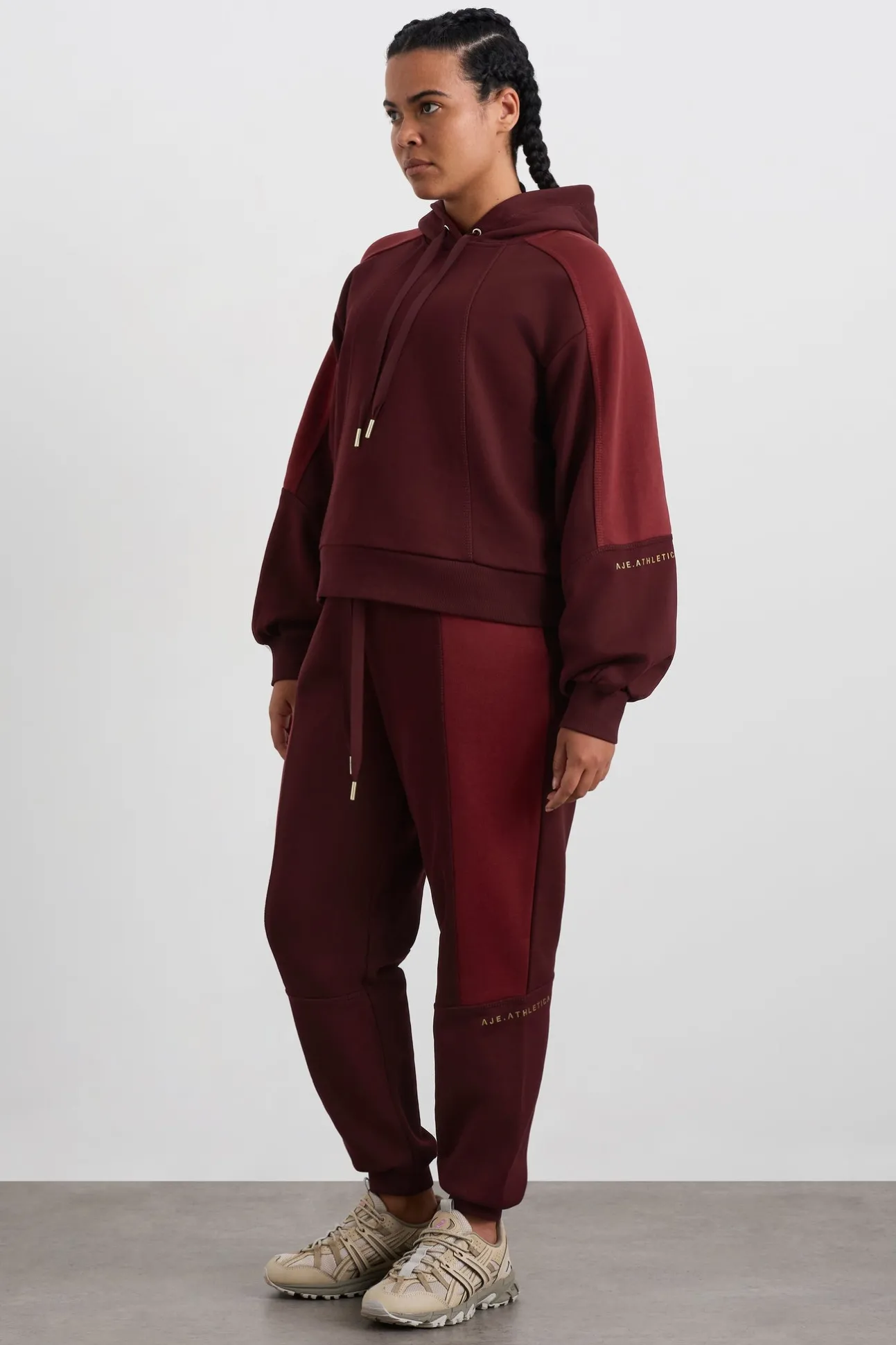 boxy_cropped_hoodie__6.webp Boxy Cropped Hoodie 405