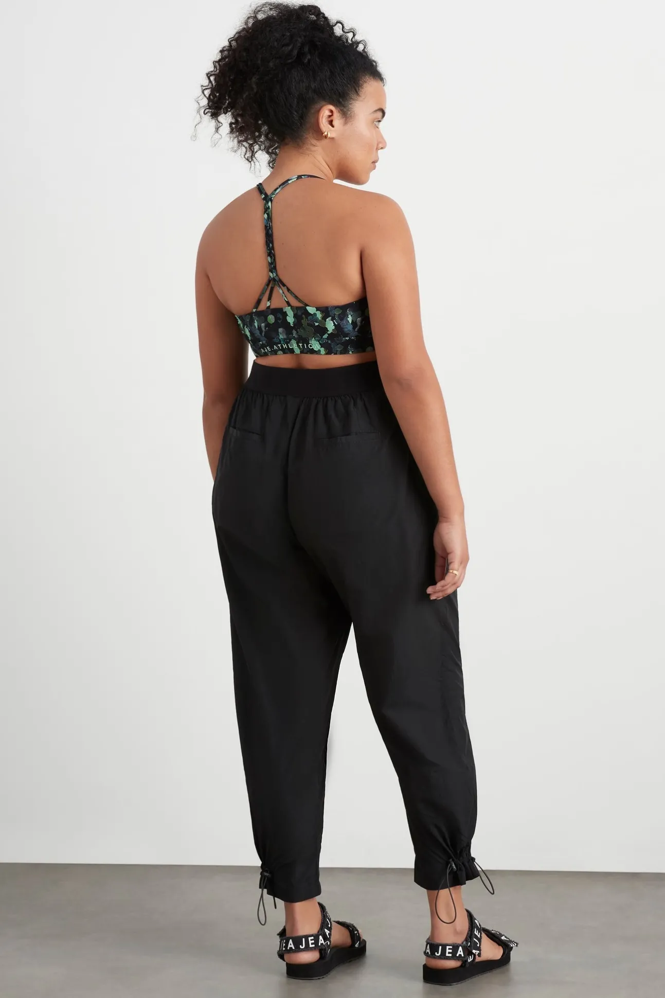 braided_strappy_sports_br_14-1.webp Braided Strappy Sports Bra 334