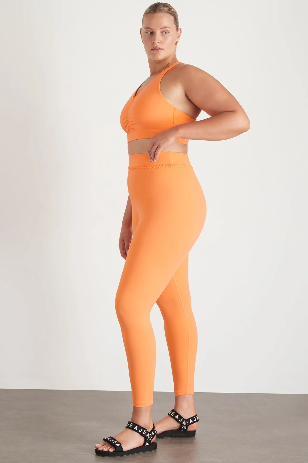 braided_waist_legging__13.webp Braided Waist Legging 232