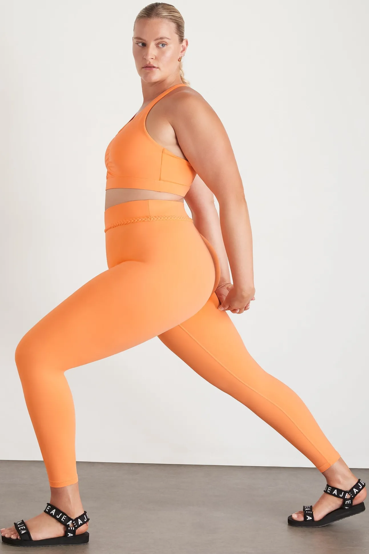braided_waist_legging__15.webp Braided Waist Legging 232