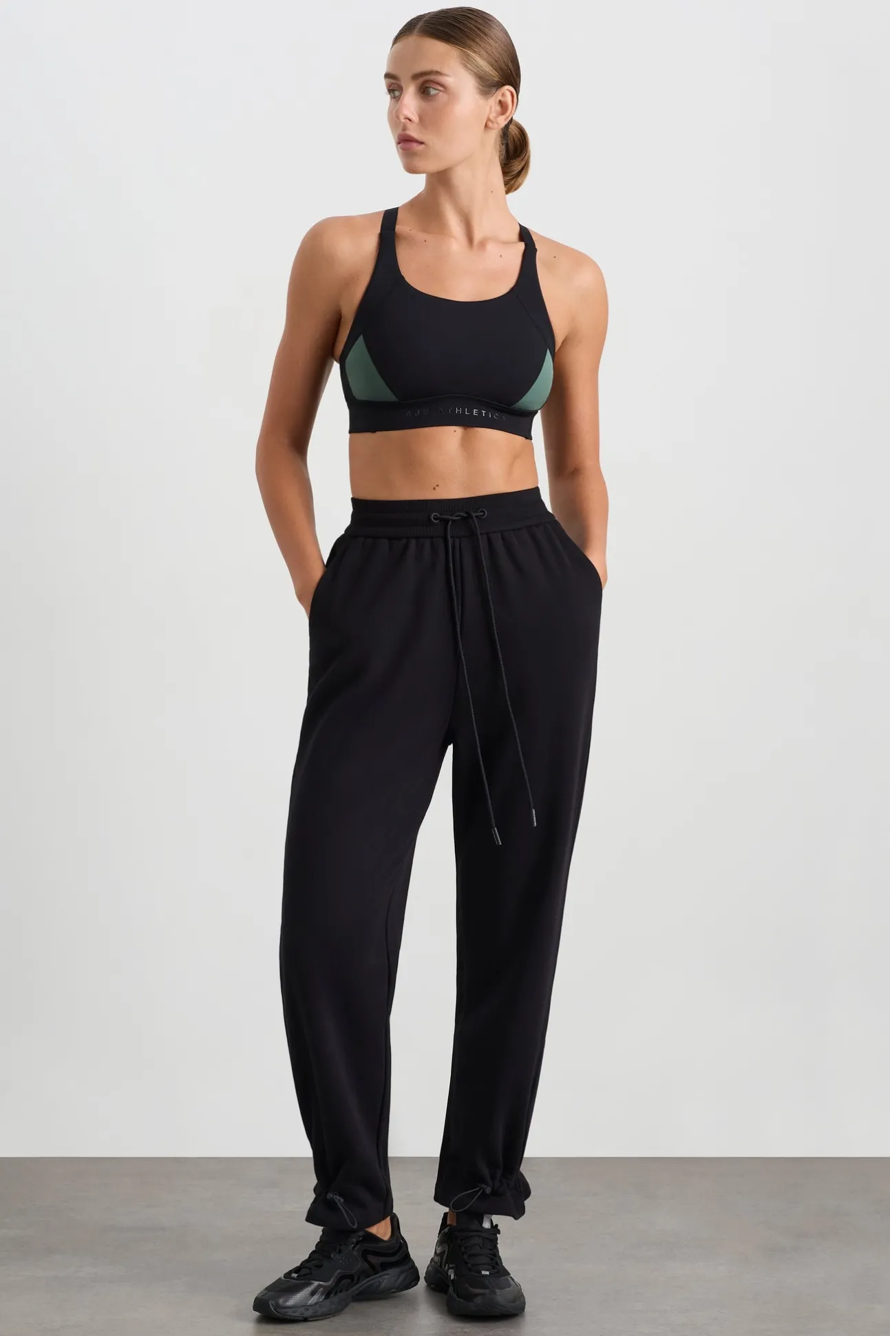 bungee_jogger__0.webp Bungee Jogger 511