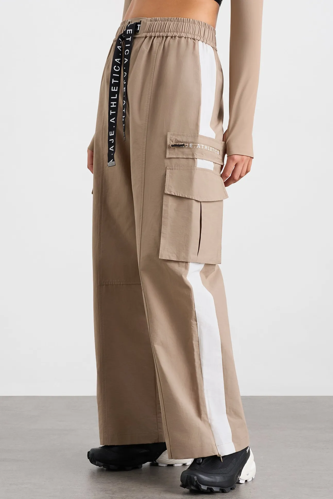 cargo_pants__2-1.webp Cargo Pants 512