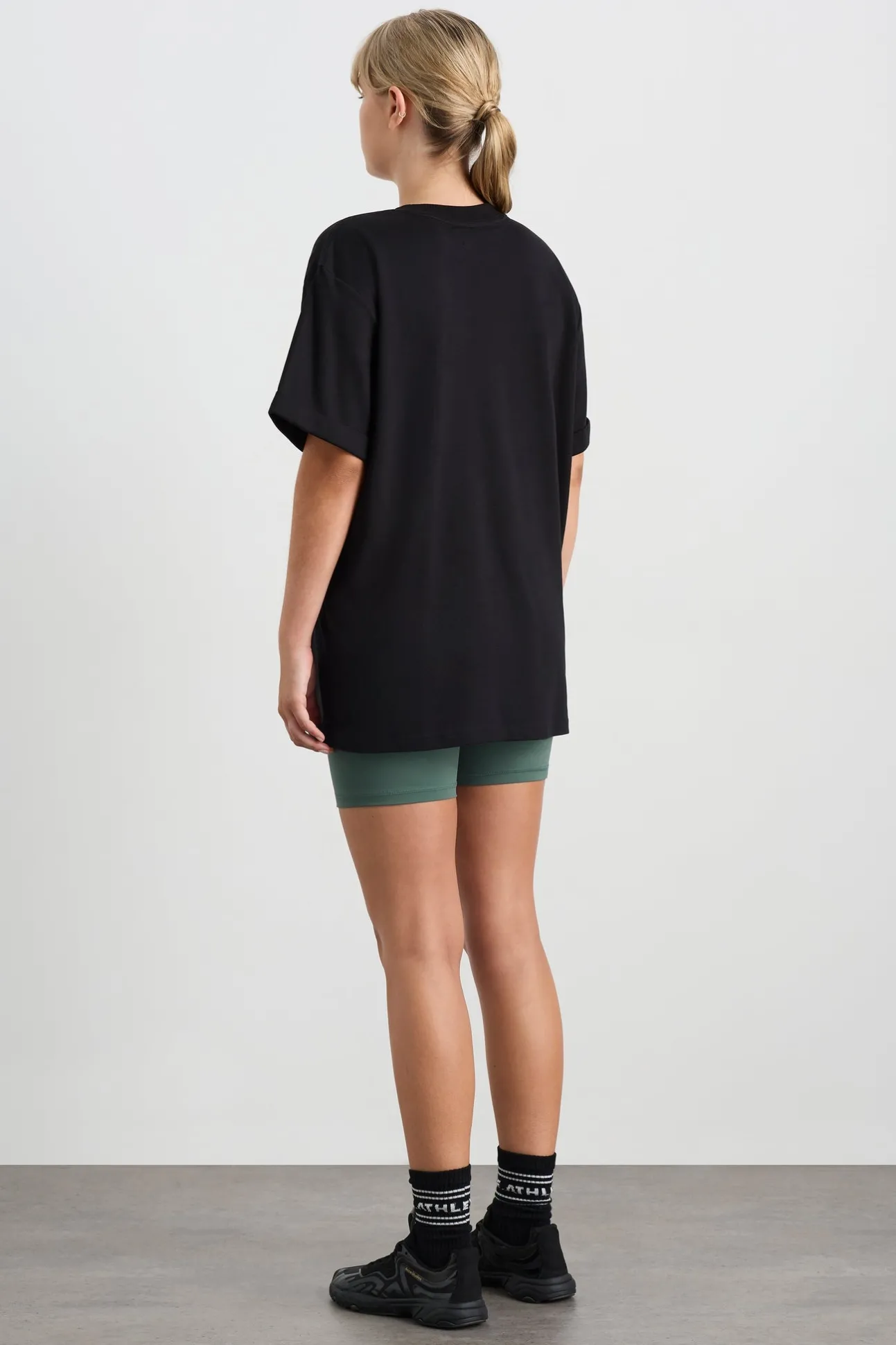 classic_tee__10.webp Classic Tee 102