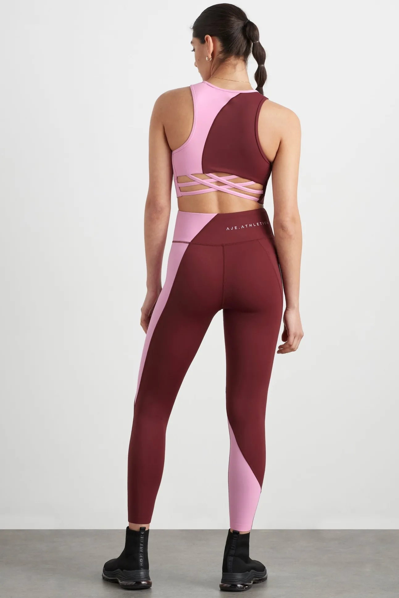 colour_block_crop_top__4-1.webp Colour Block Crop Top 336