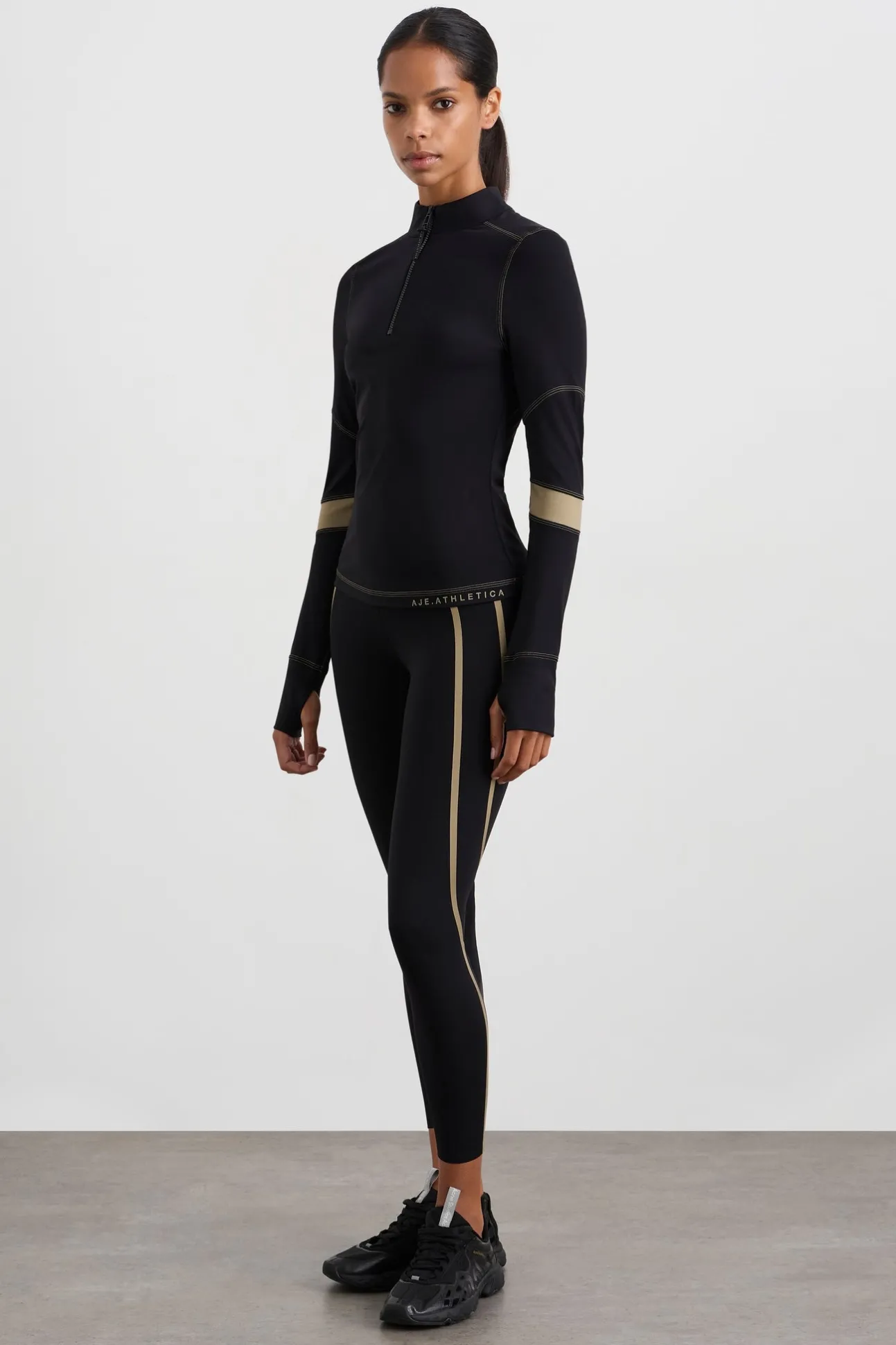 colour_blocked_quarter_zi_2.webp Colour Blocked Quarter Zip 758