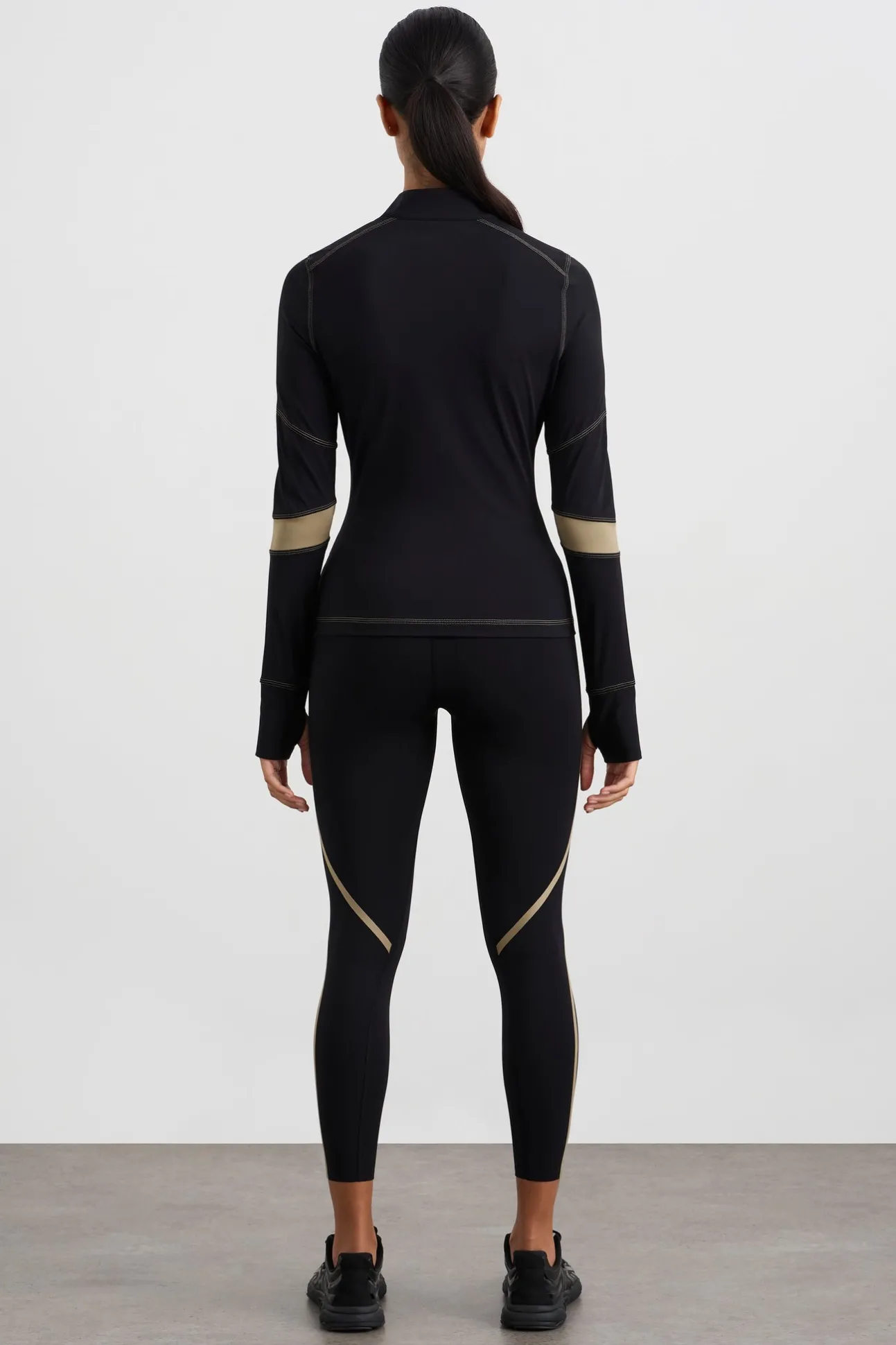 colour_blocked_quarter_zi_5.webp Colour Blocked Quarter Zip 758