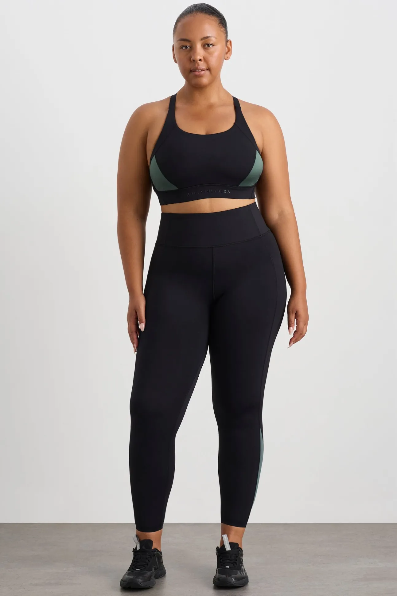 contrast_adjustable_strap_11-1.webp Contrast Adjustable Strap Sports Bra 321