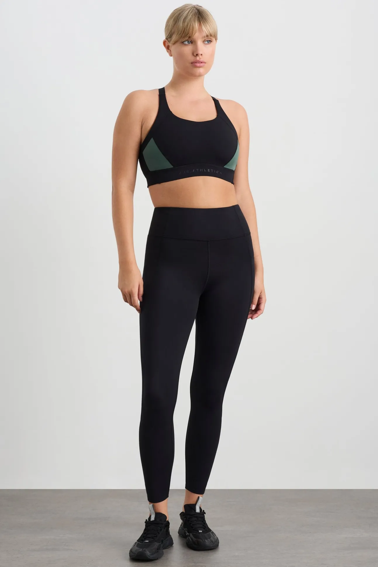 contrast_adjustable_strap_6-1.webp Contrast Adjustable Strap Sports Bra 321