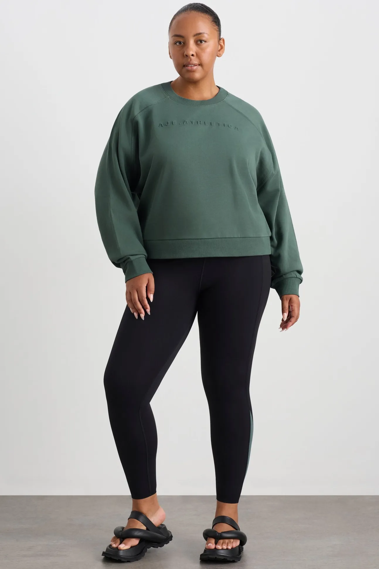 crew_neck_sweater__11.webp Crew Neck Sweater 401