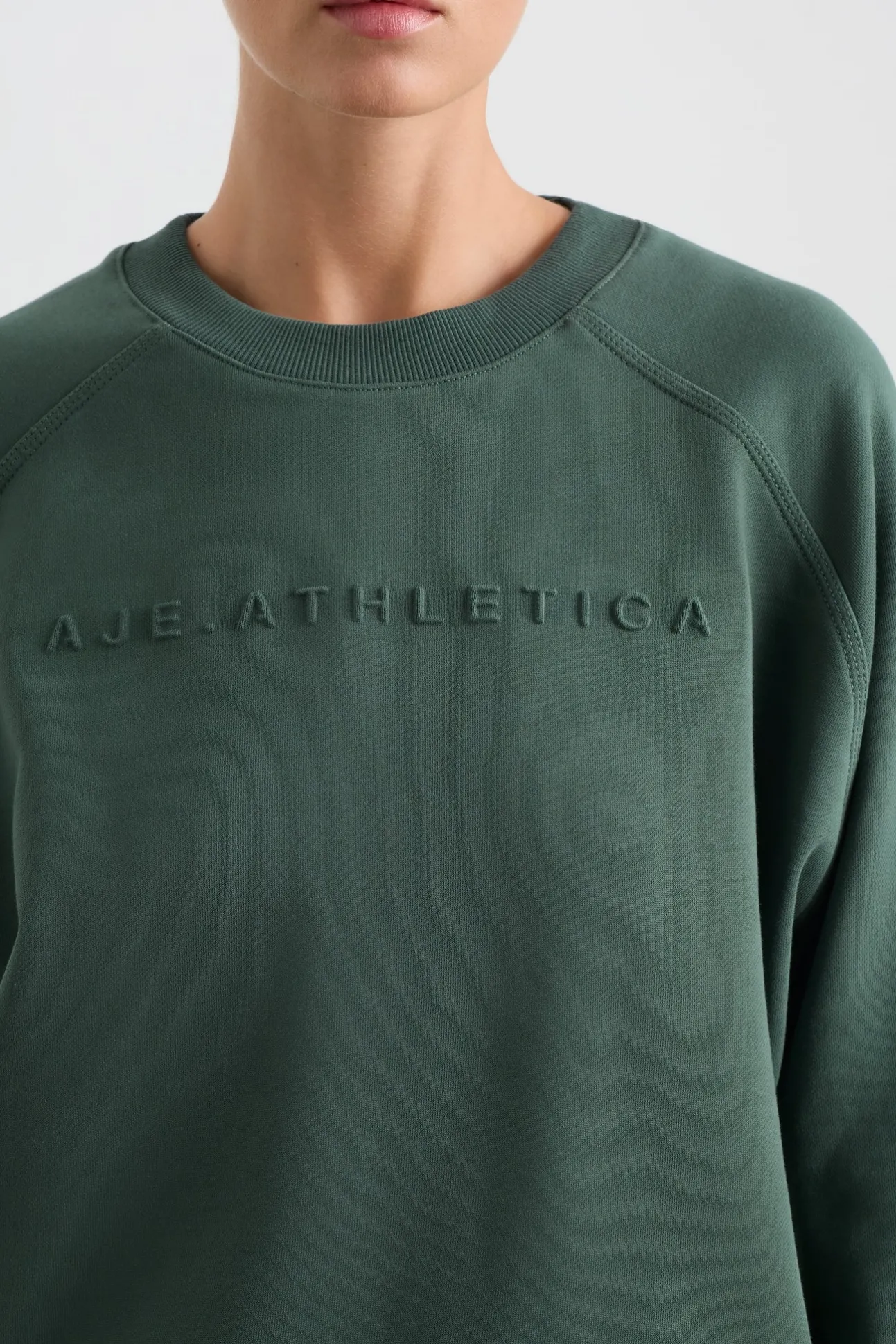 crew_neck_sweater__3.webp Crew Neck Sweater 401