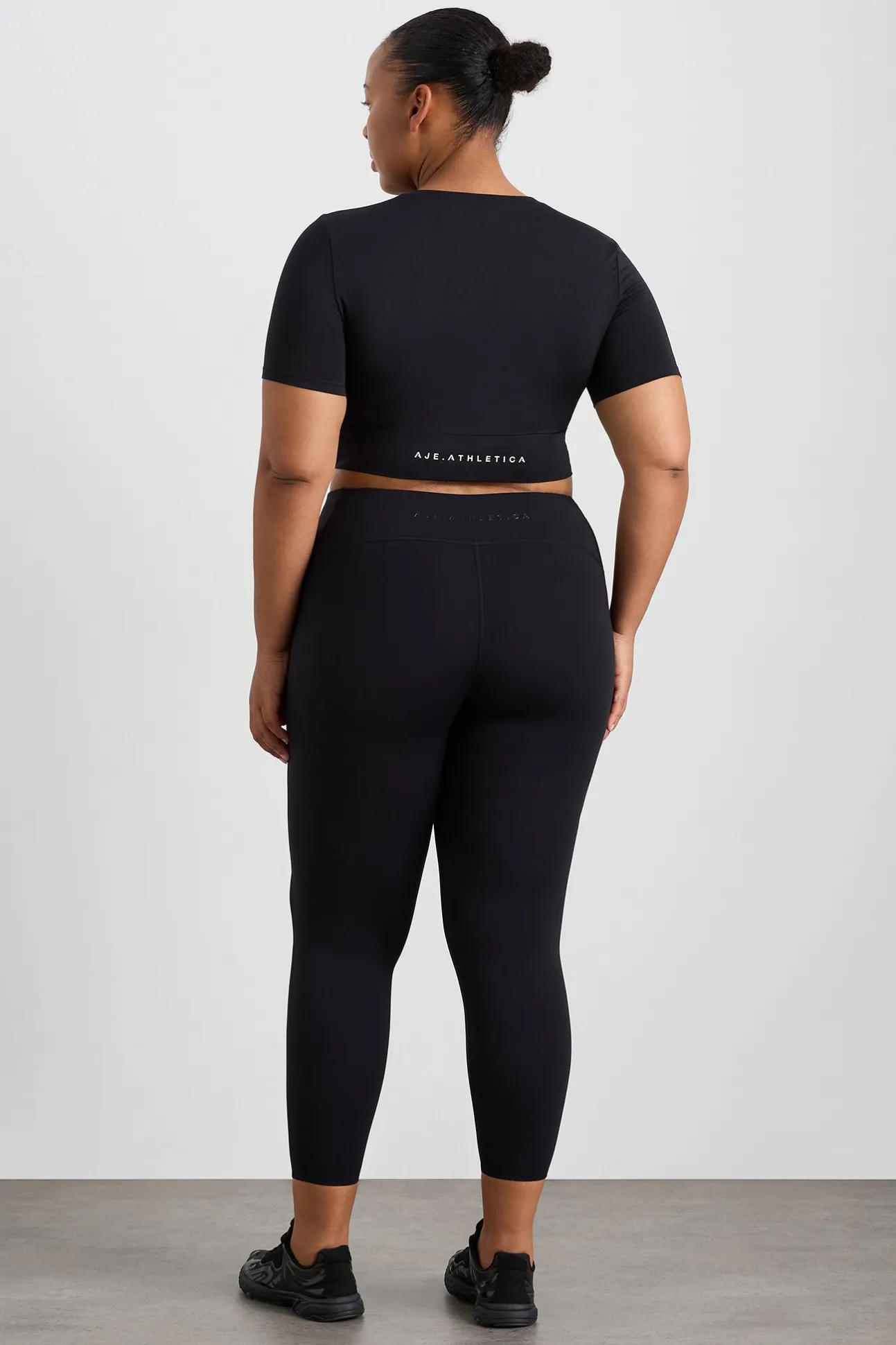 crop_twist_front_tee__12.webp Crop Twist Front Tee 130