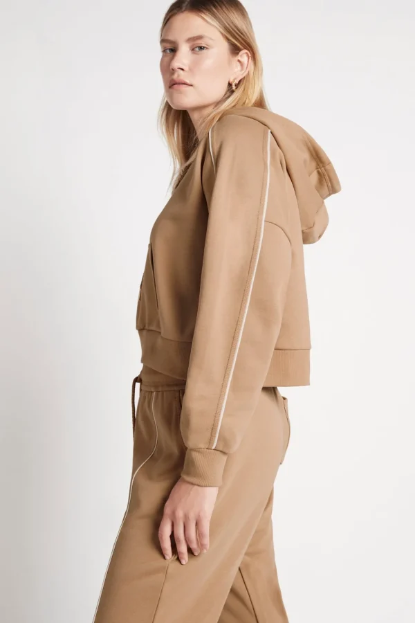 Cropped Essential Contrast Piping Hoodie 405