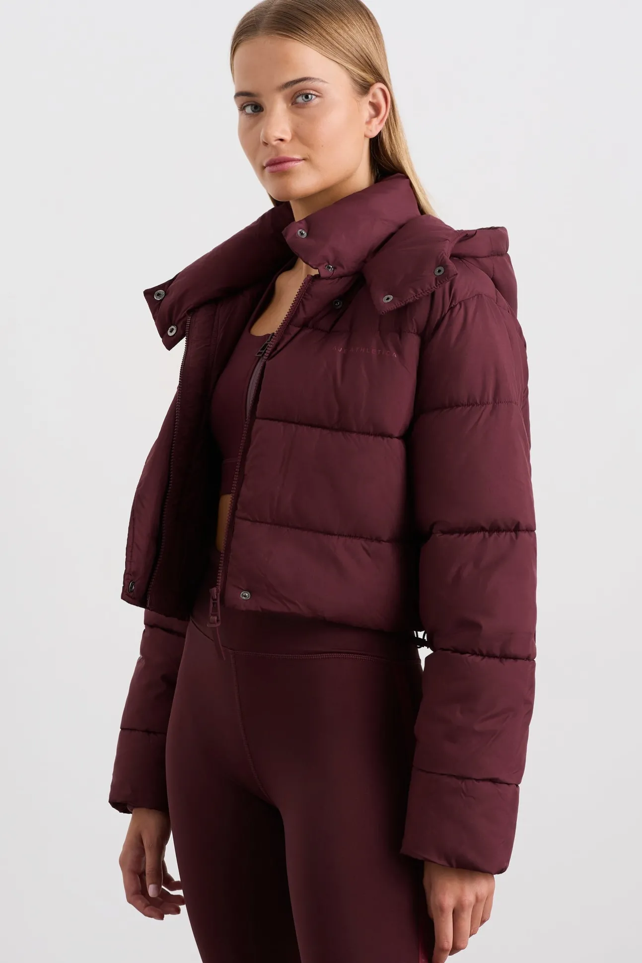 cropped_hooded_puffer_jac_3.webp Cropped Hooded Puffer Jacket 764