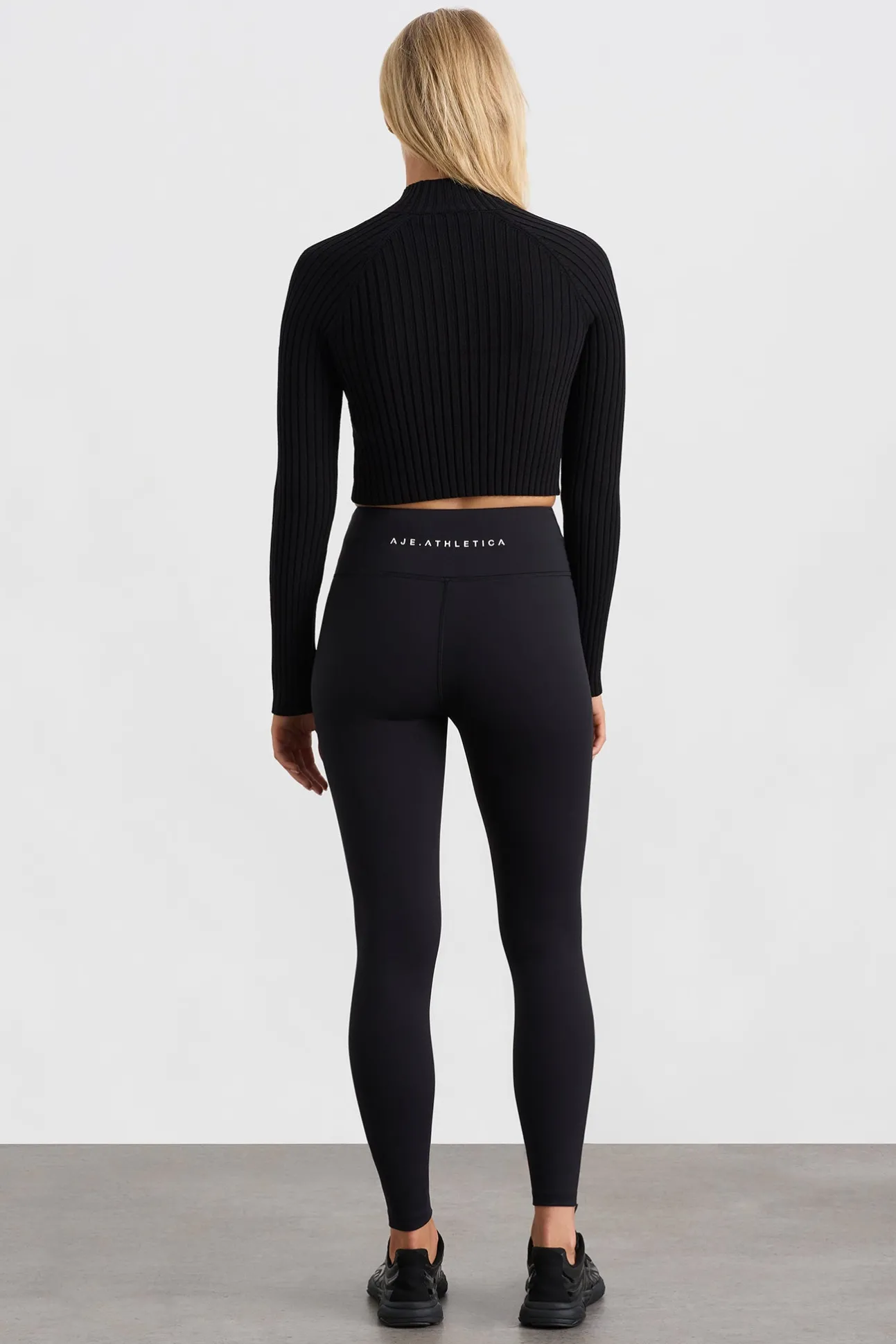 cropped_knitted_long_slee_4.webp Cropped Knitted Long Sleeve Top 437