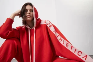 Cropped Logotape Long Sleeve Hoodie 409