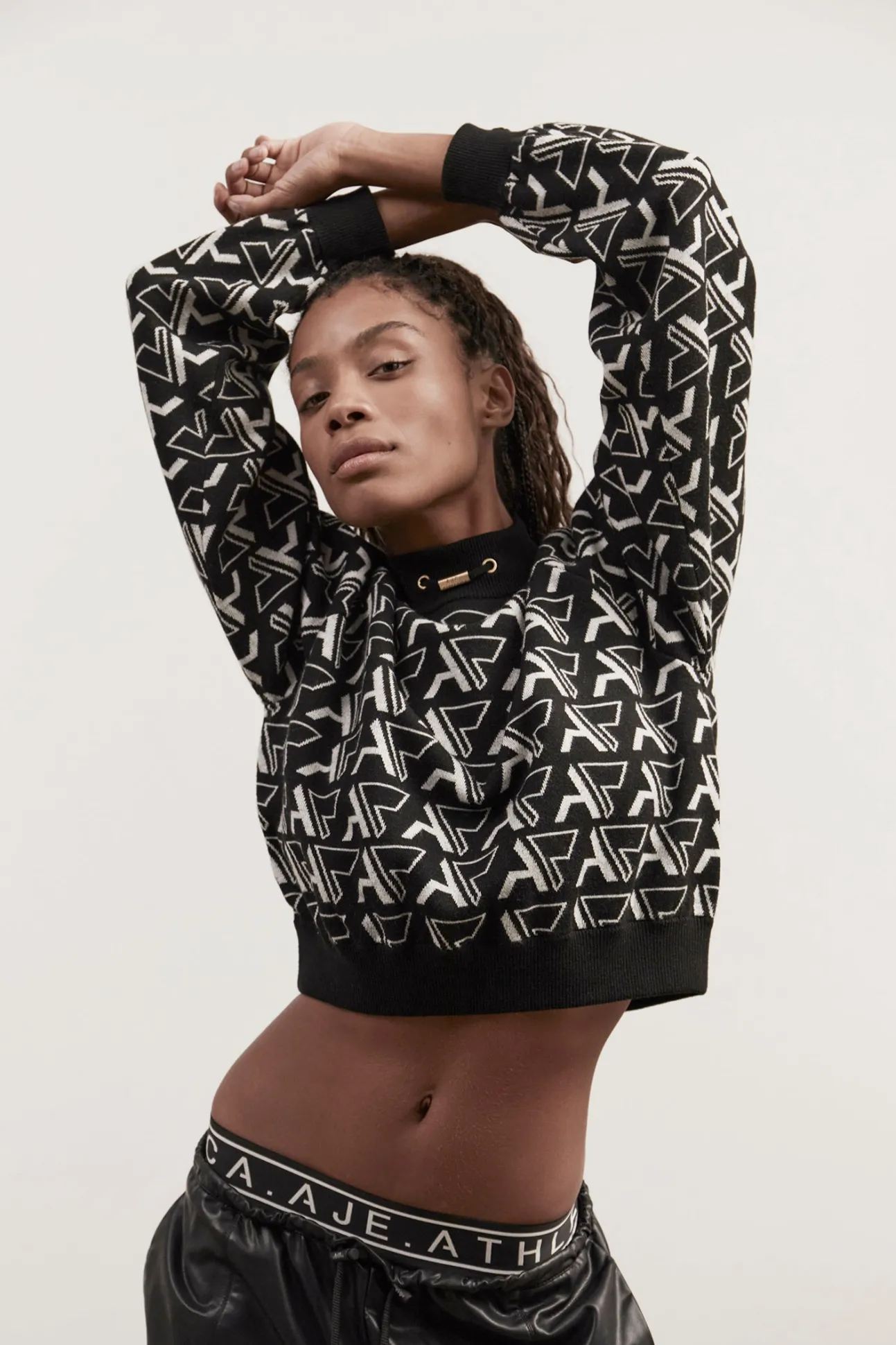 cropped_monogram_sweater__0.webp Cropped Monogram Sweater 408