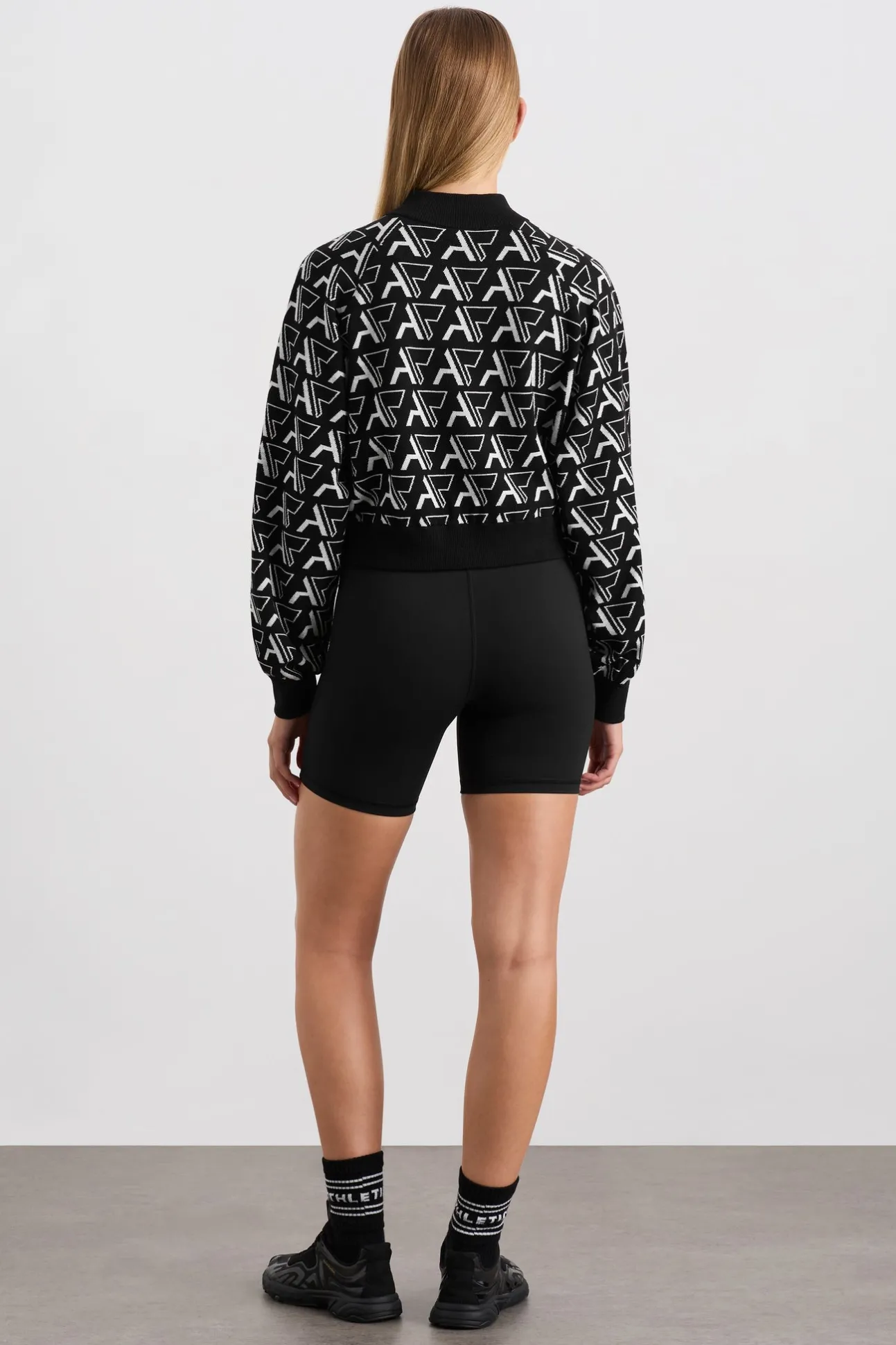 cropped_monogram_sweater__5.webp Cropped Monogram Sweater 408