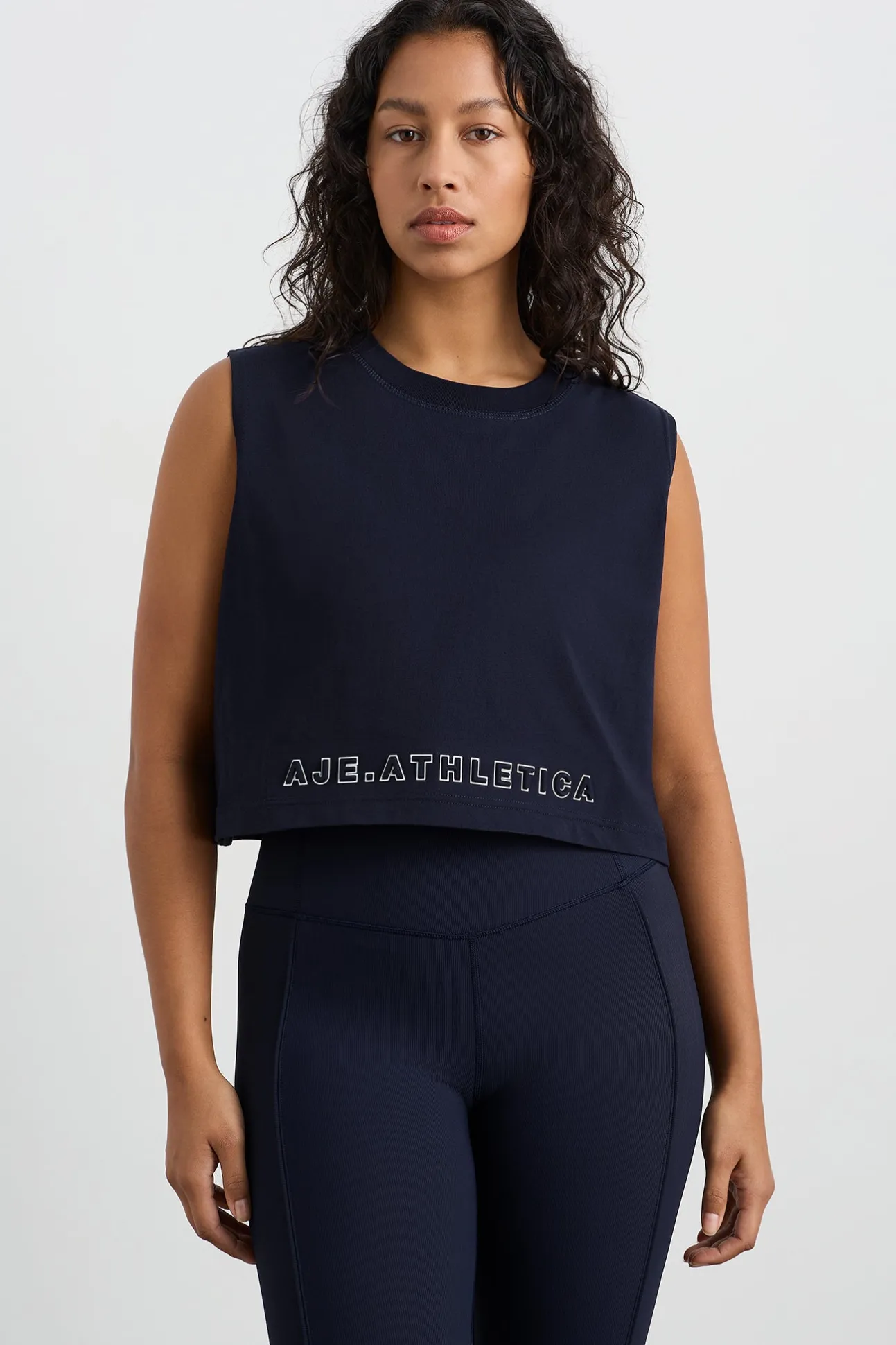 cropped_tank__6.webp Cropped Tank 106