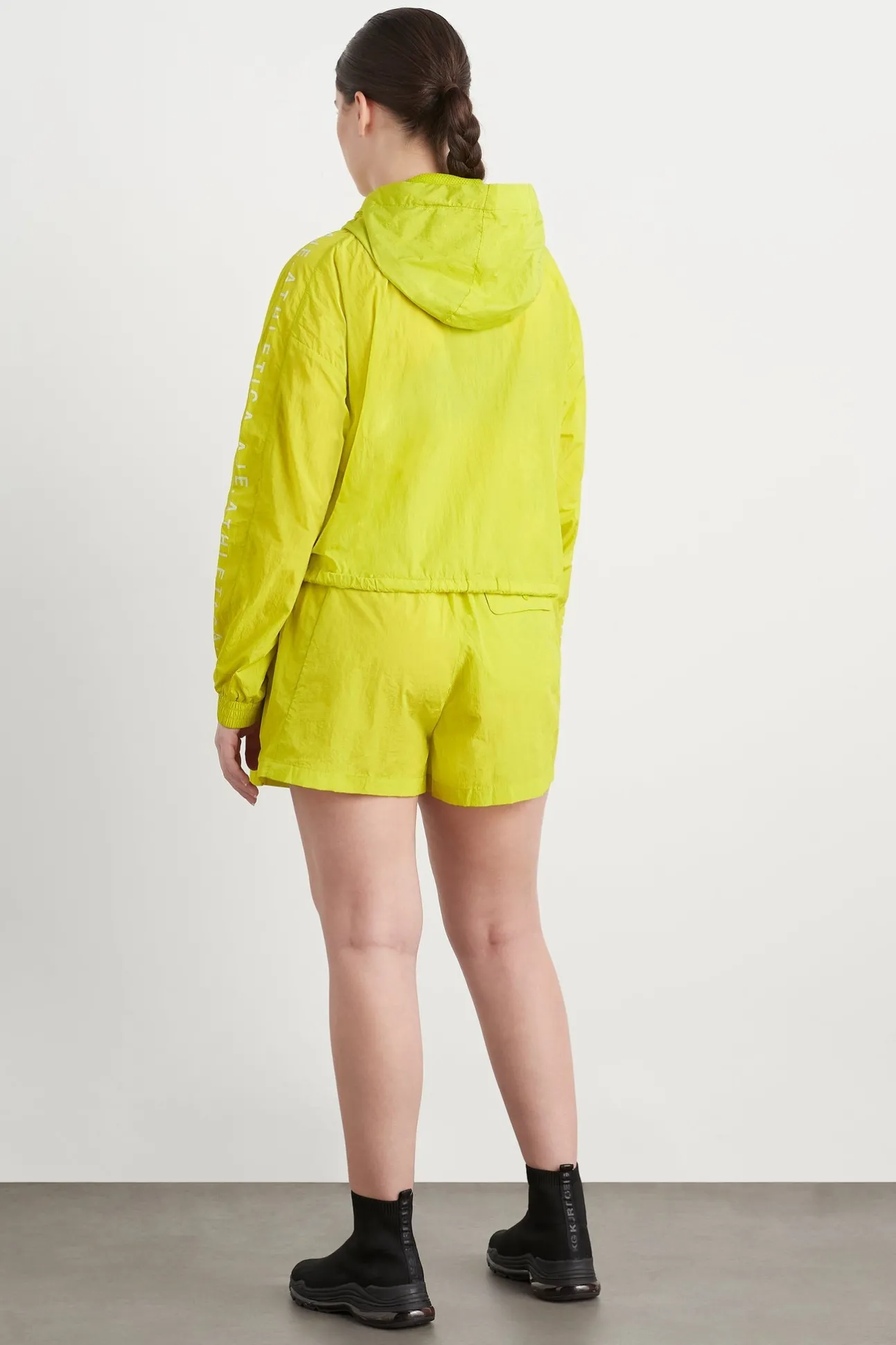 cropped_windbreaker_jacke_8.webp Cropped Windbreaker Jacket 702