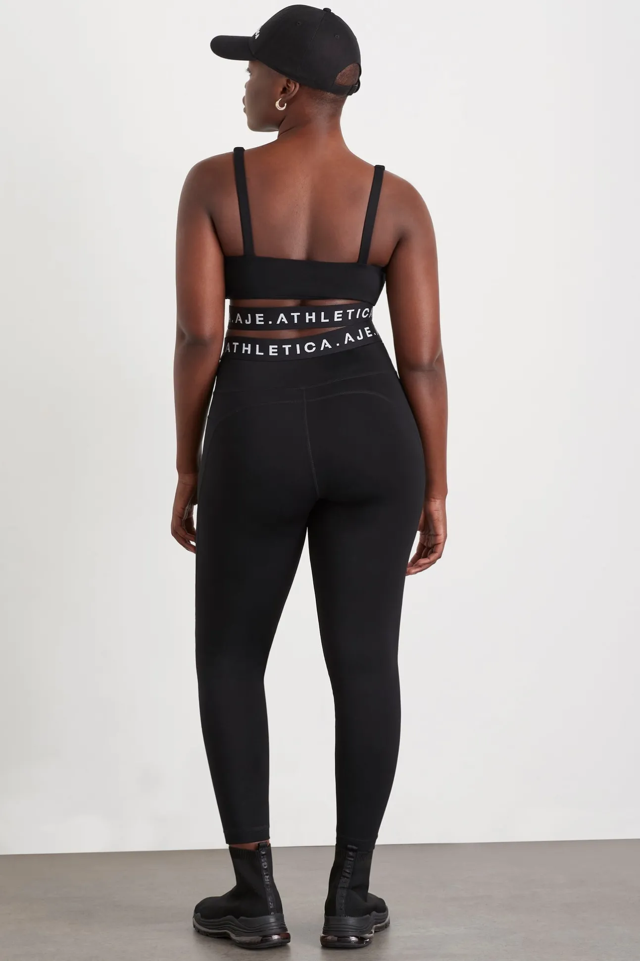 cut_out_elastic_sports_br_10.webp Cut Out Elastic Sports Bra 337