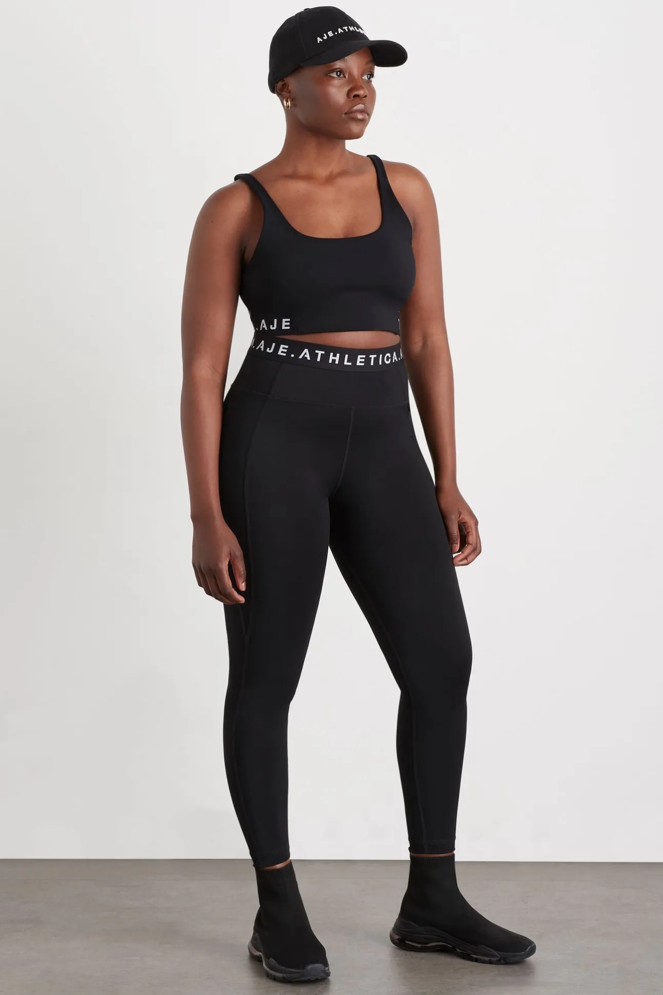 cut_out_elastic_sports_br_7.webp Cut Out Elastic Sports Bra 337