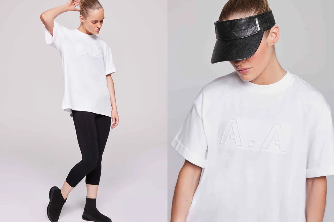 embossed_classic_logo_tsh_15.webp Embossed Classic Logo T-Shirt 103