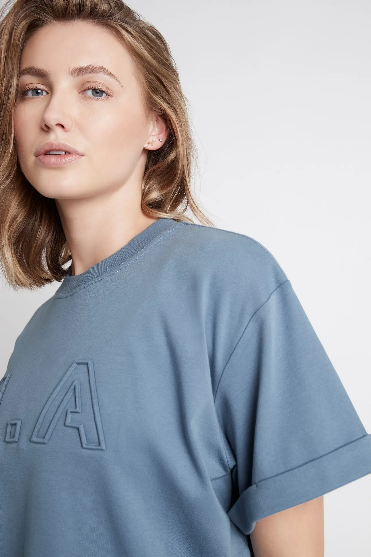 embossed_classic_logo_tsh_3-1.webp Embossed Classic Logo T-Shirt 103