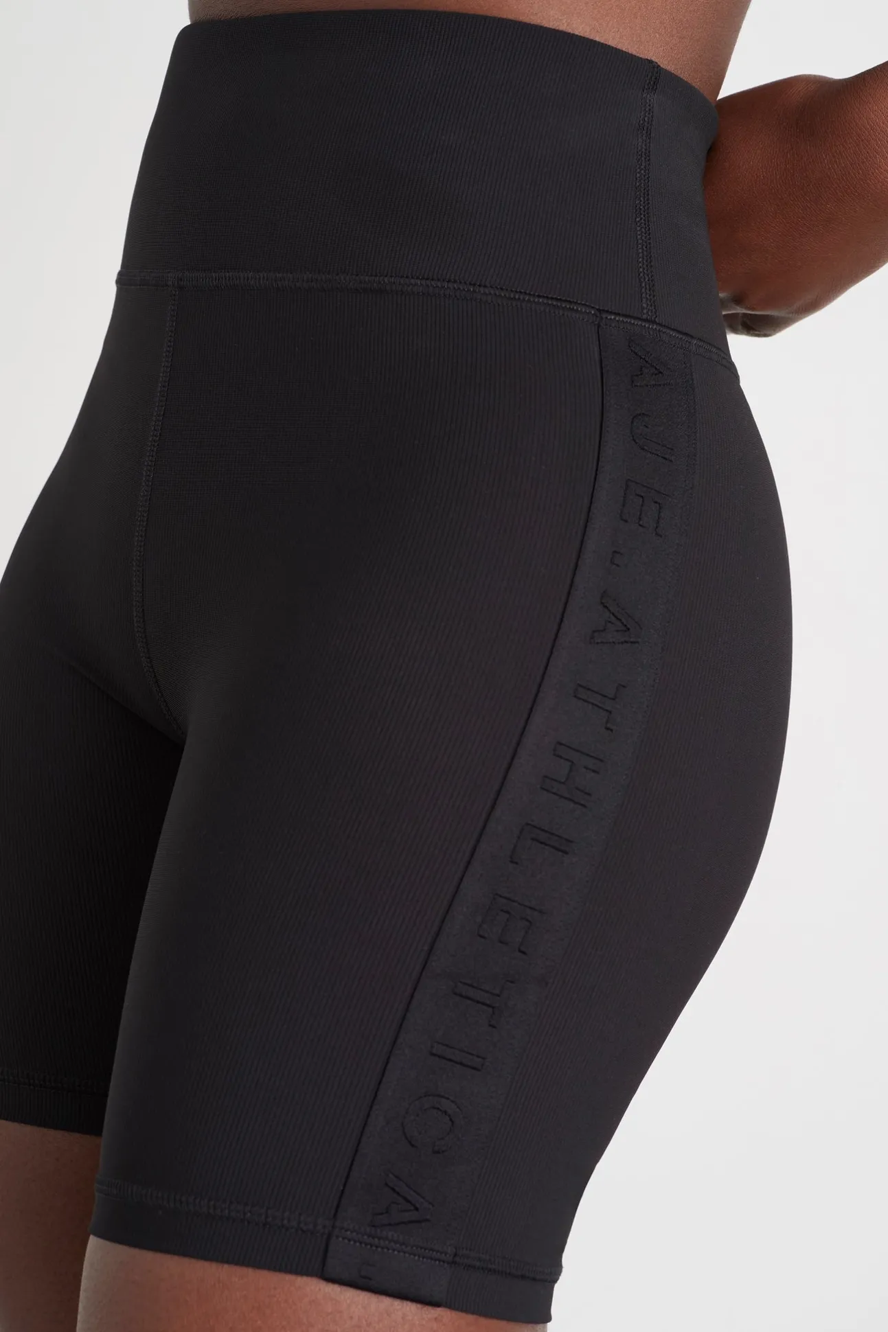 essential_mid_length_bike_3-2.webp Essential Mid Length Bike Shorts 601