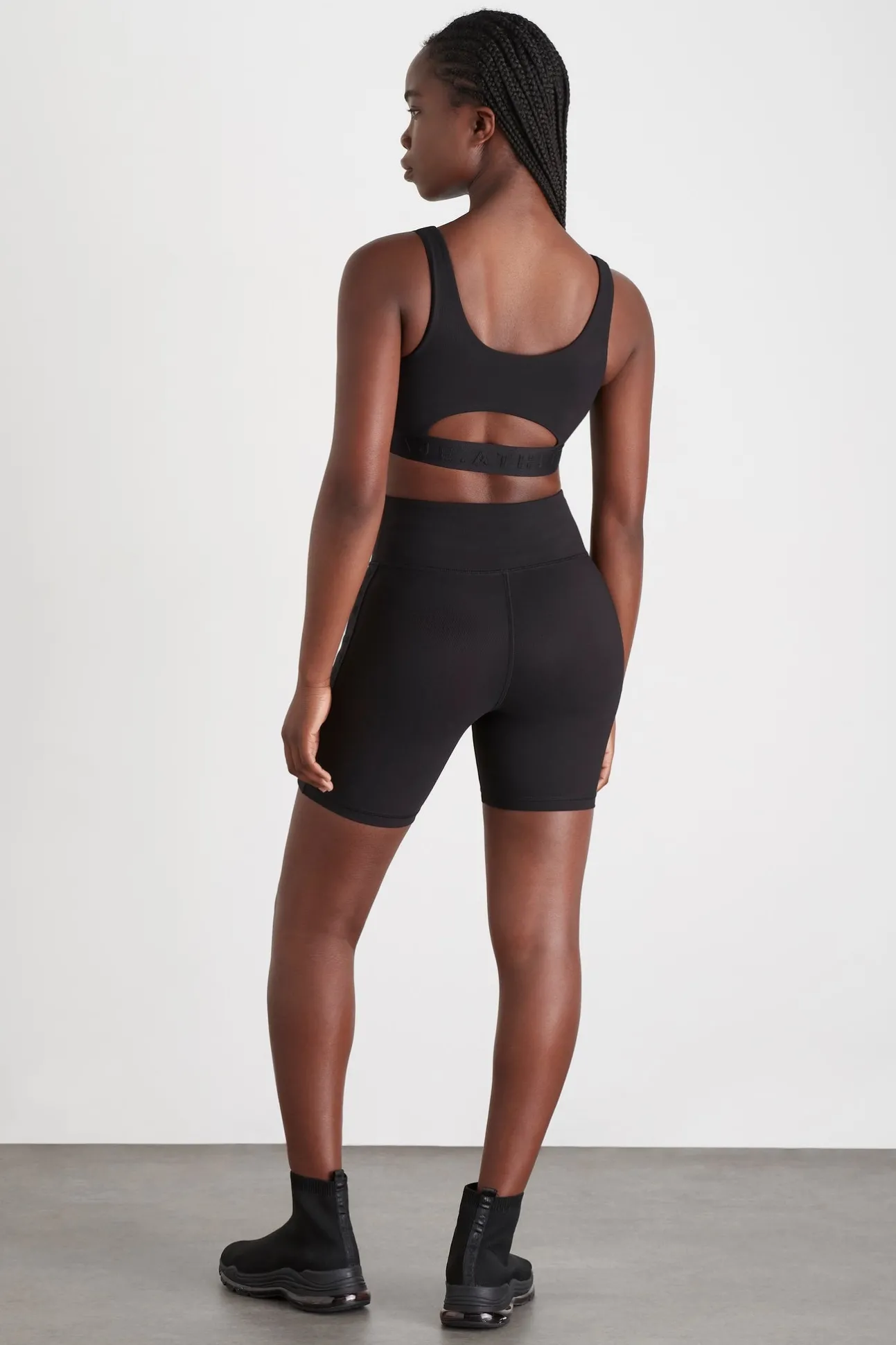 essential_mid_length_bike_4-2.webp Essential Mid Length Bike Shorts 601