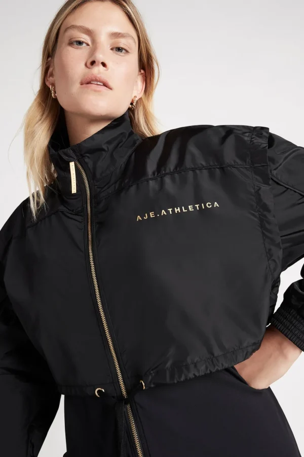 Essential Windbreaker Jacket 718