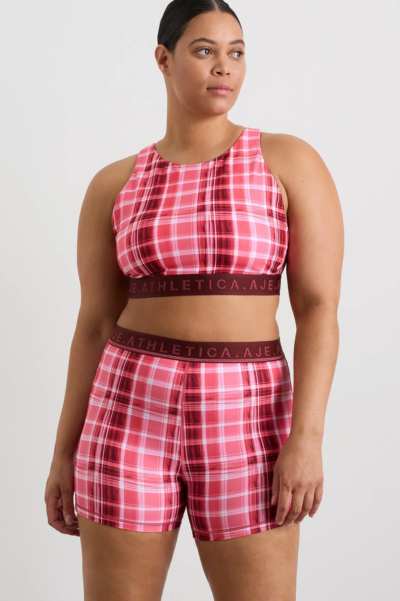 high_neck_sports_bra__11-1.webp High Neck Sports Bra 374