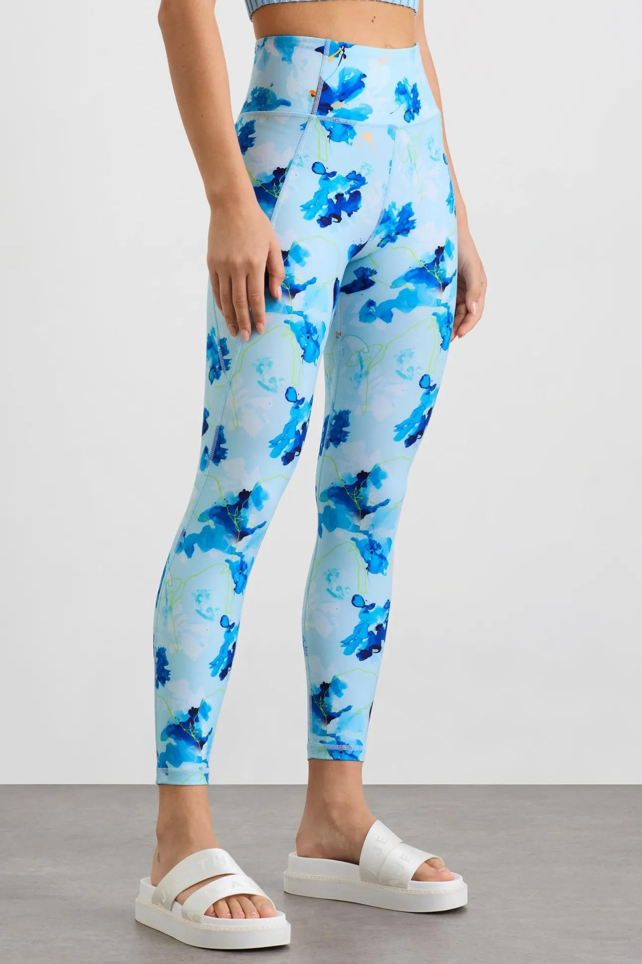 high_rise__legging__2-4.webp High Rise 7/8 Legging 203