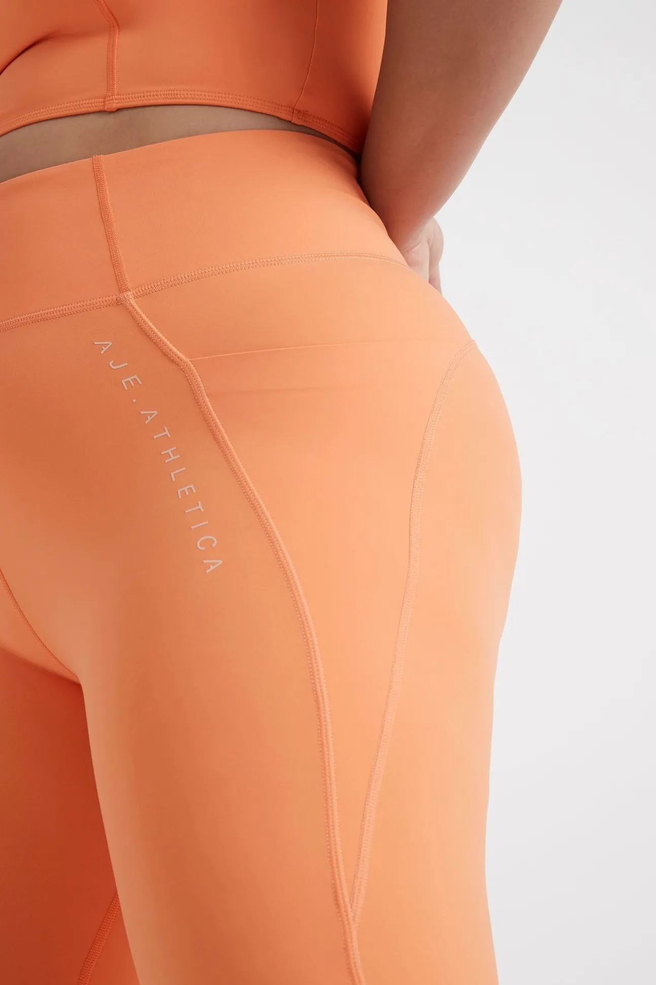 high_rise__logo_legging__11.webp High Rise 7/8 Logo Legging 203