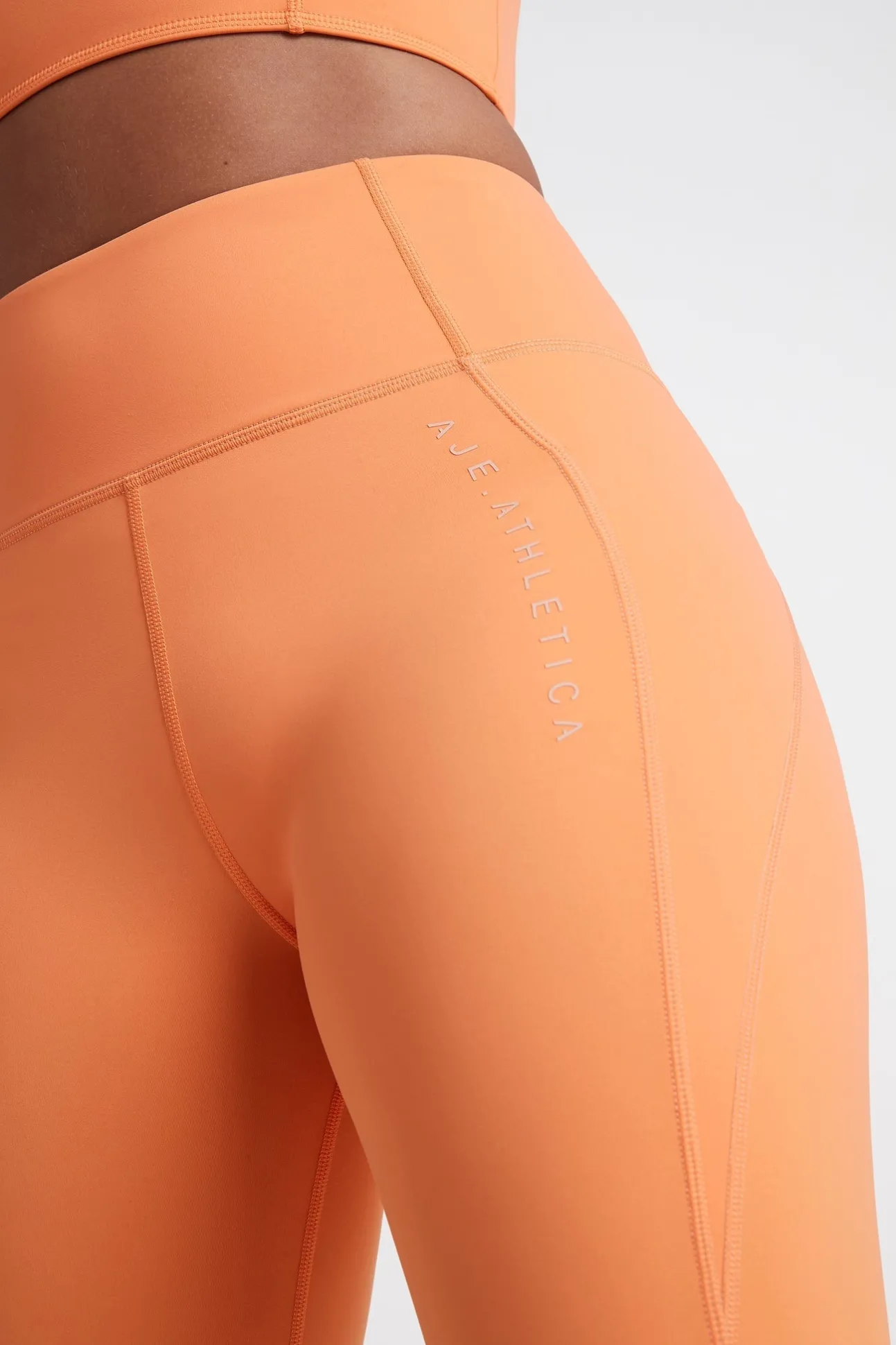 high_rise__logo_legging__7.webp High Rise 7/8 Logo Legging 203
