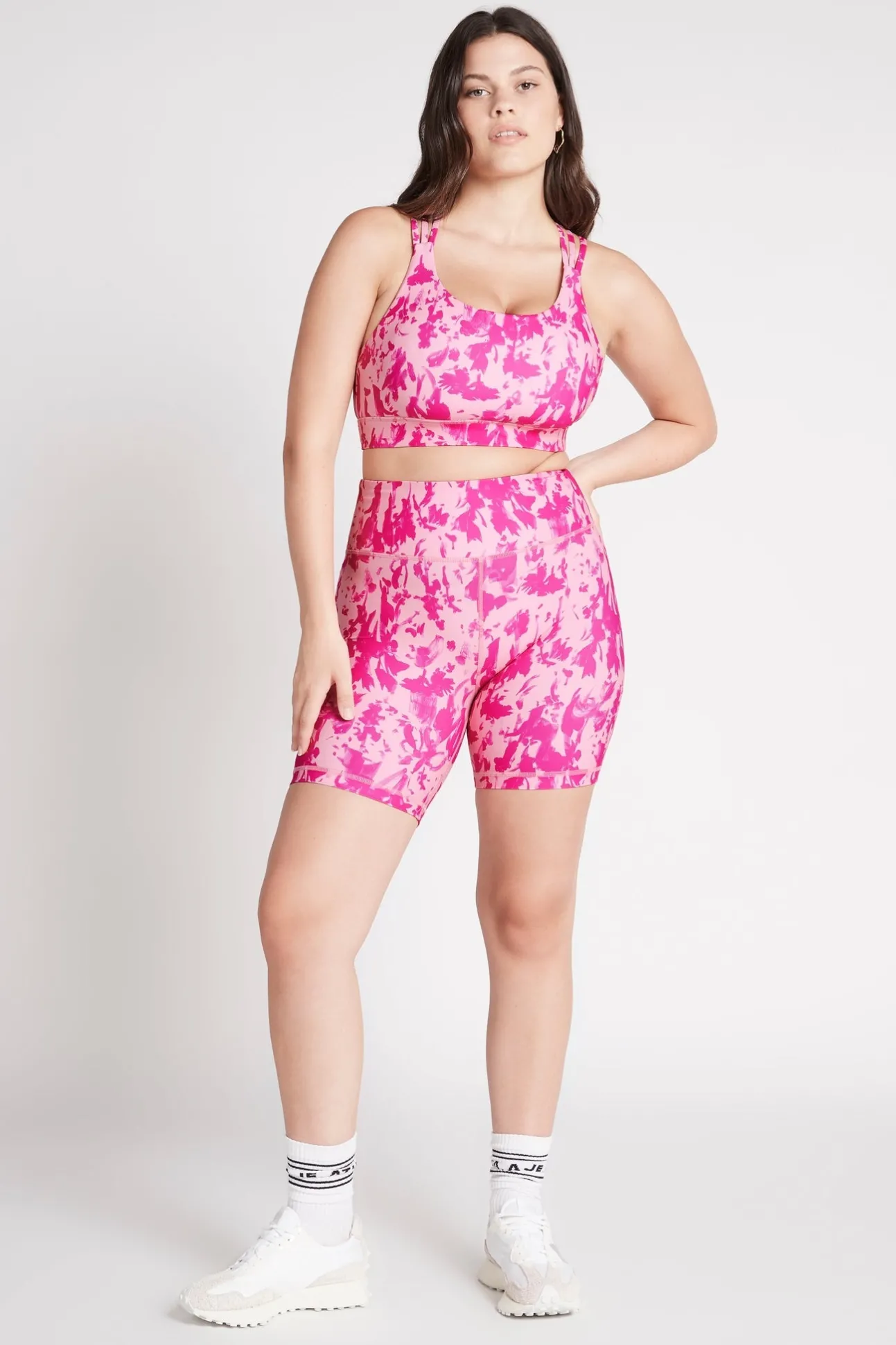 high_rise_bike_shorts__5-6.webp High Rise Bike Shorts 607