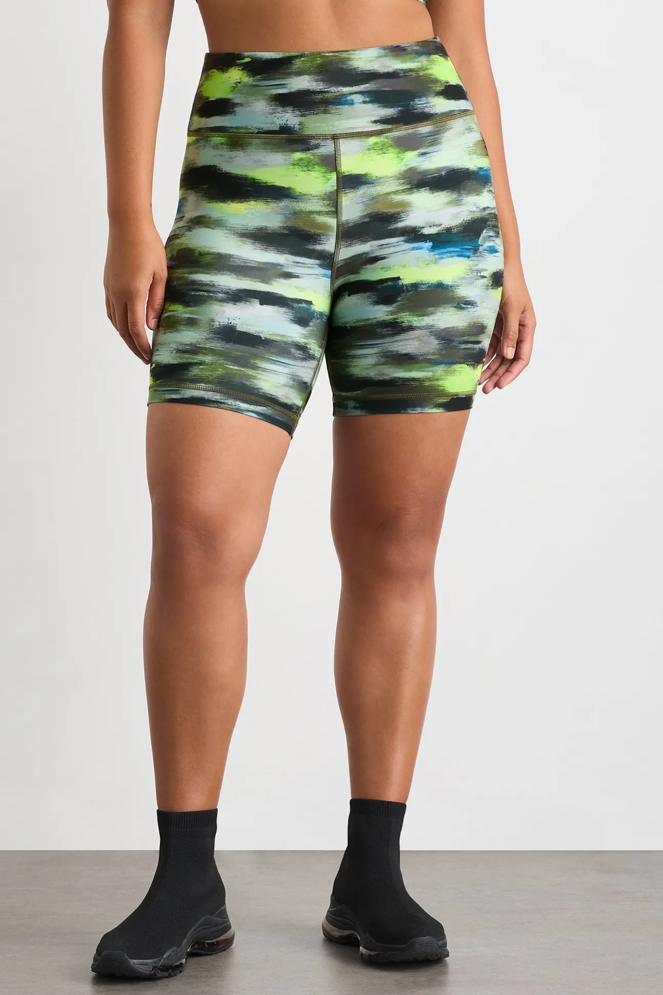 high_rise_bike_shorts__7-3.webp High Rise Bike Shorts 607