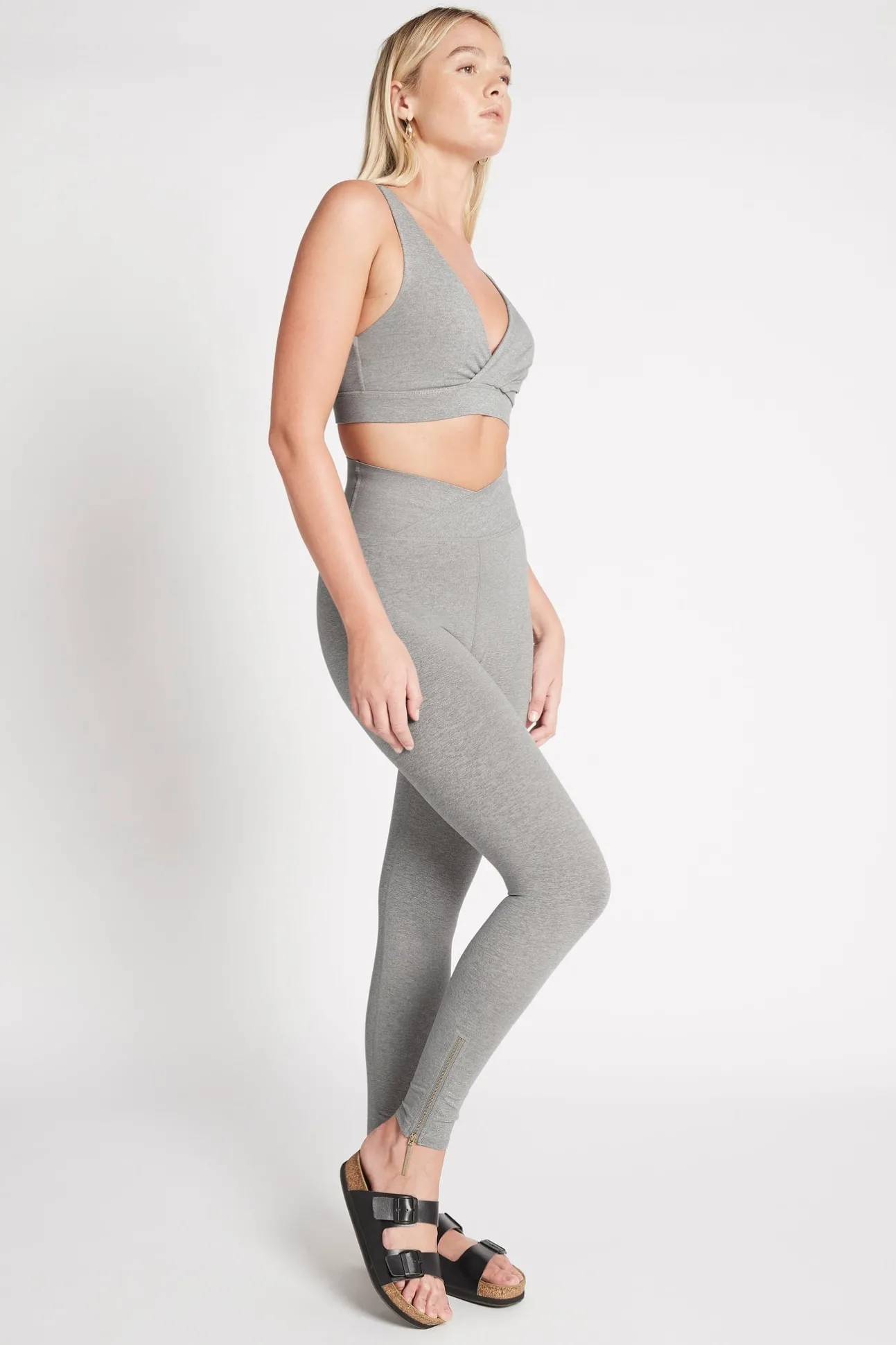 high_rise_crossover__zip__2.webp High Rise Crossover 7/8 Zip Legging 214