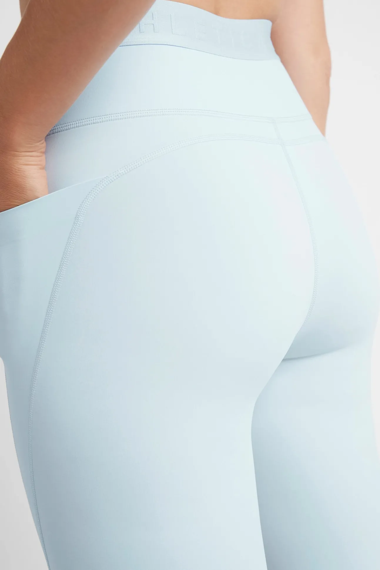 high_rise_logotape_leggin_7.webp High Rise Logotape Legging 204