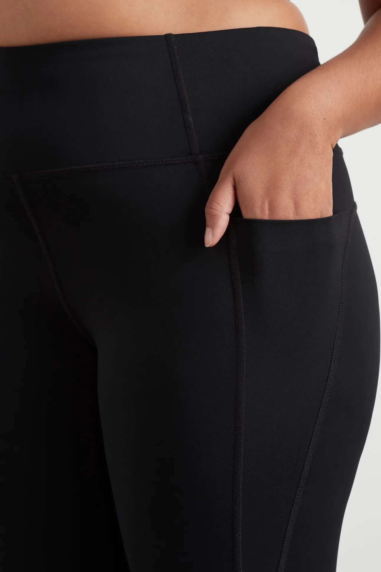 high_rise_mesh_detail__le_15.webp High Rise Mesh Detail 7/8 Legging 612