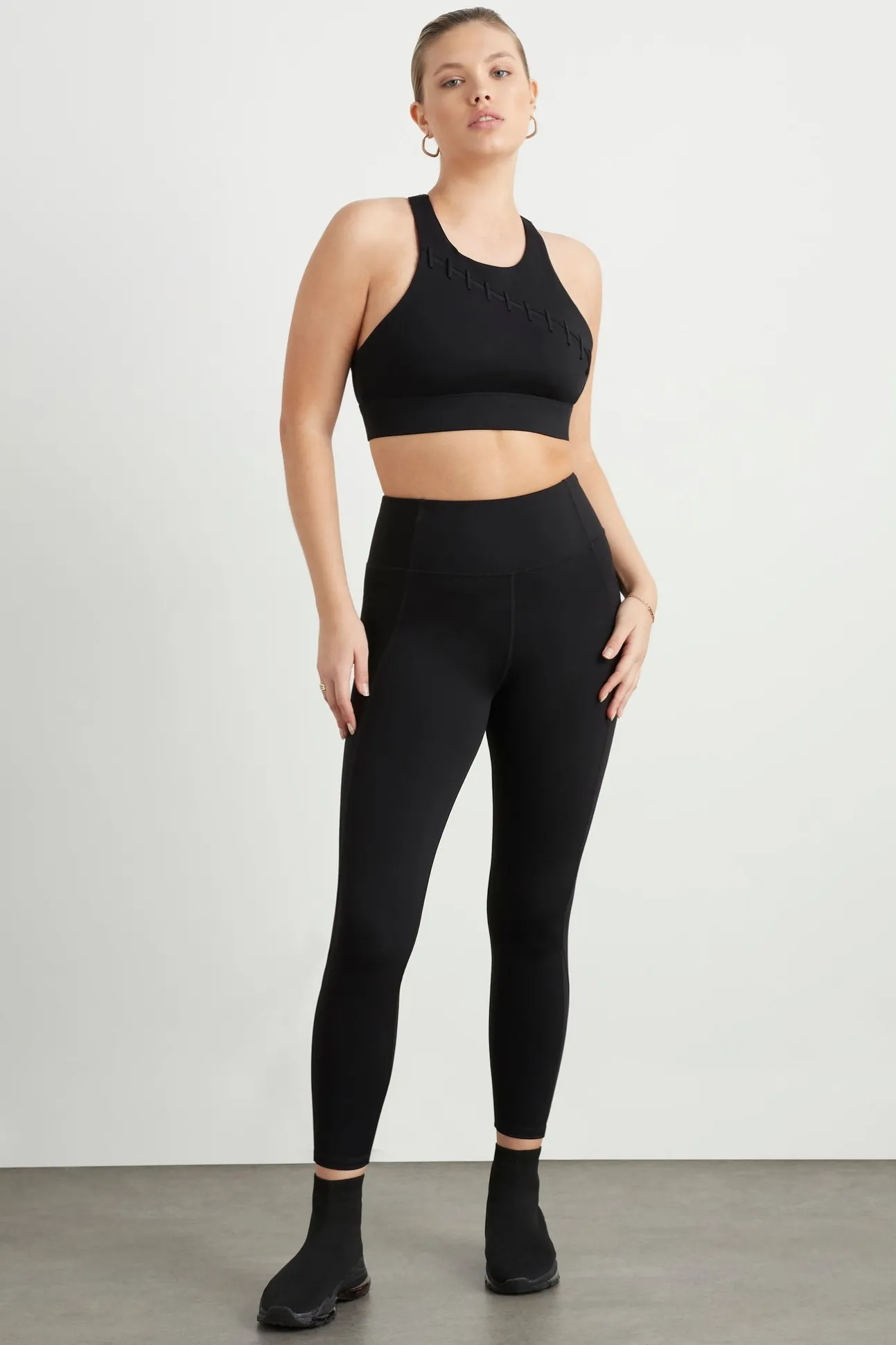 high_rise_mesh_detail__le_7.webp High Rise Mesh Detail 7/8 Legging 612